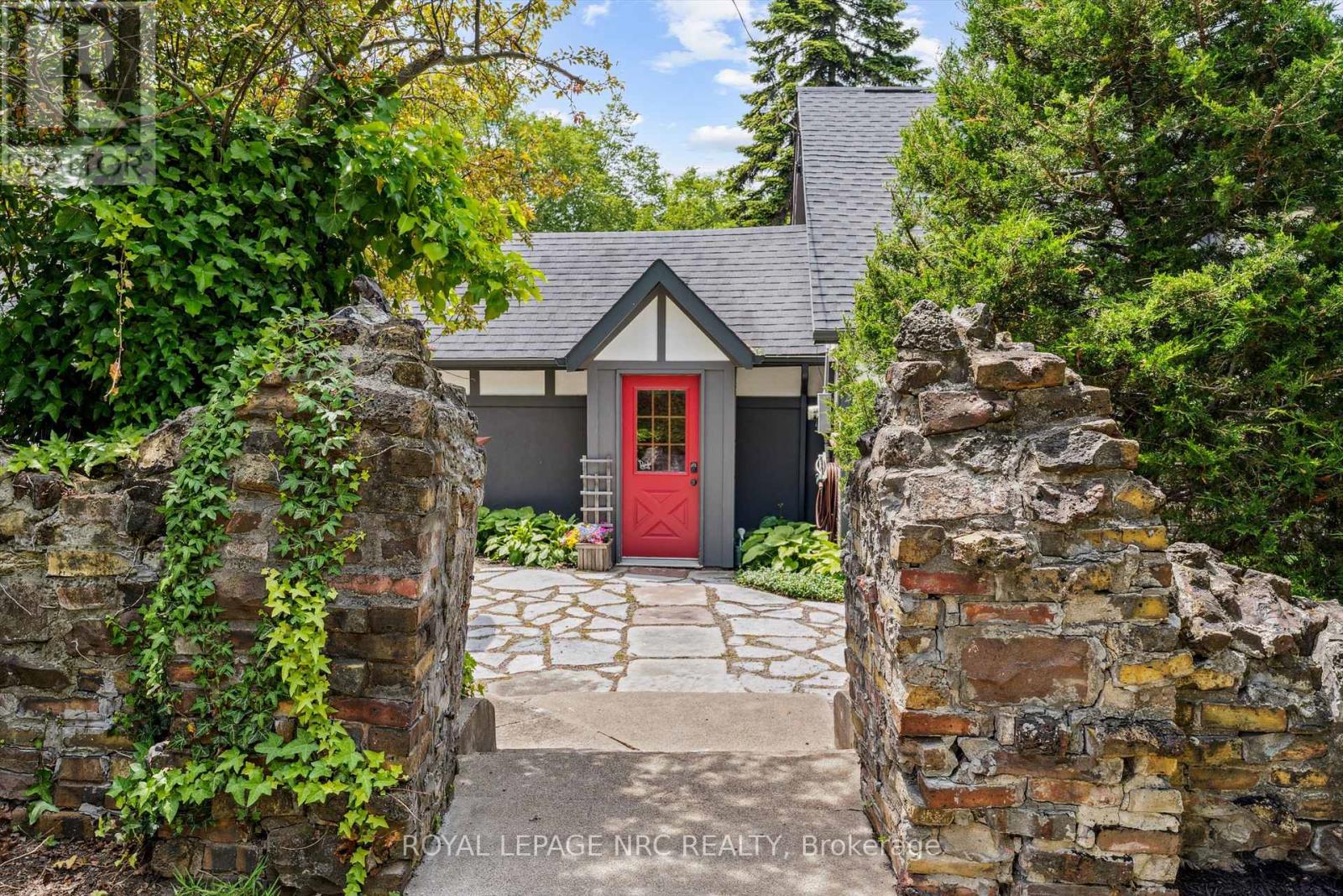 Property at 75 YATES STREET image 5