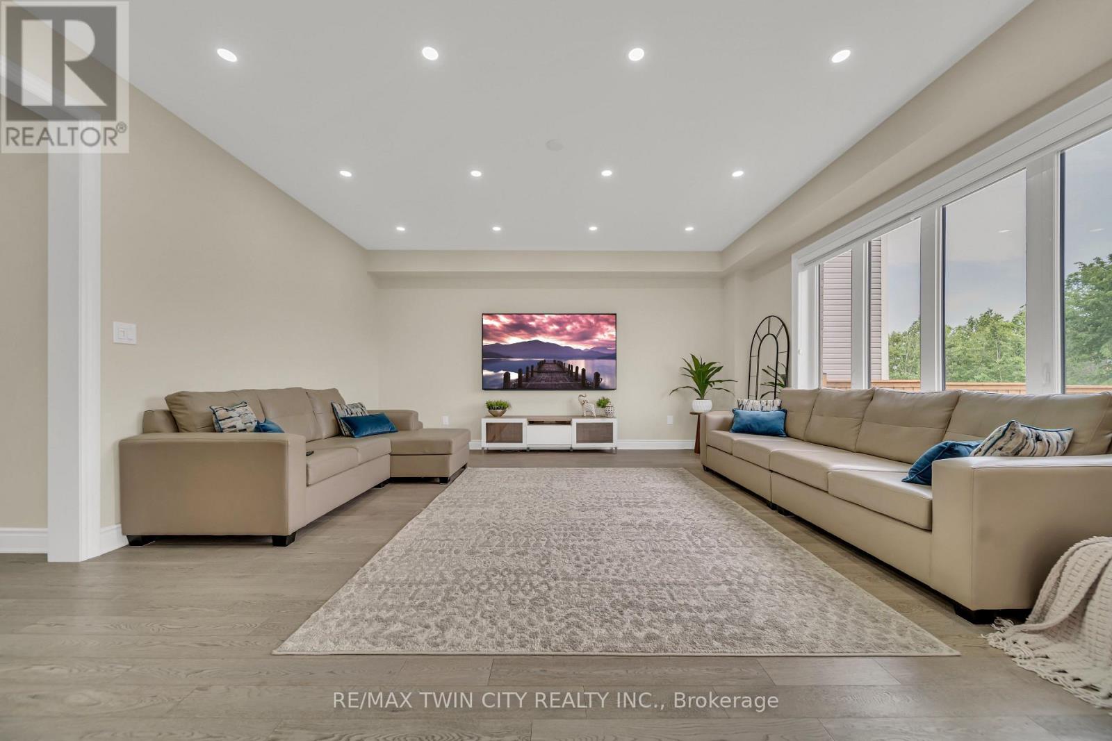 Property at 35 SANTO COURT image 4