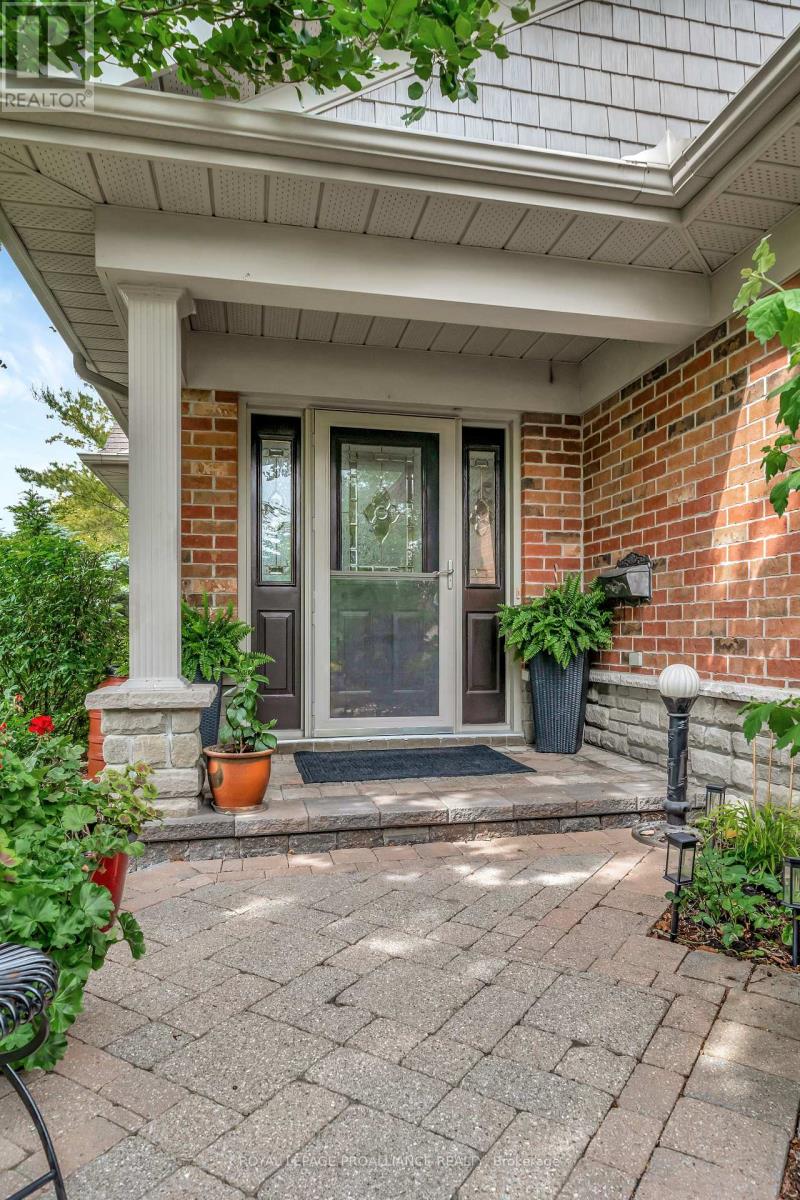 Property at 22 TRILLIUM COURT image 5