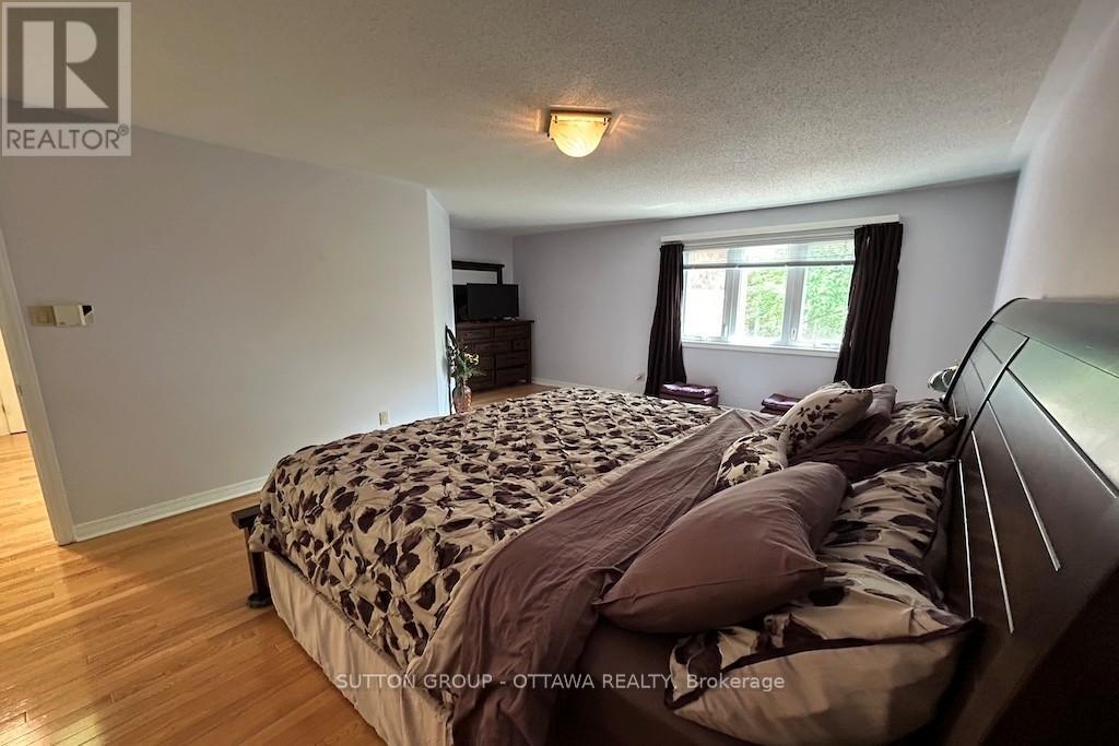 32 Cellini Court W, Ottawa, Ontario  K1G 5K3 - Photo 41 - X12229564