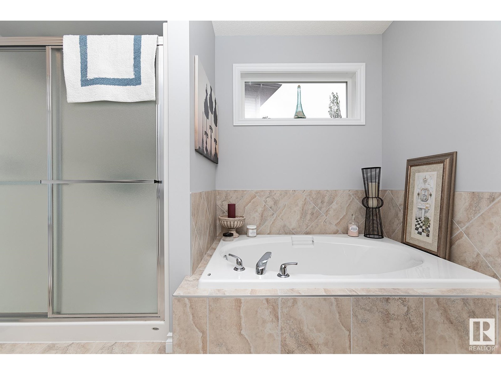 Property at 735 FOXTAIL CV image 3