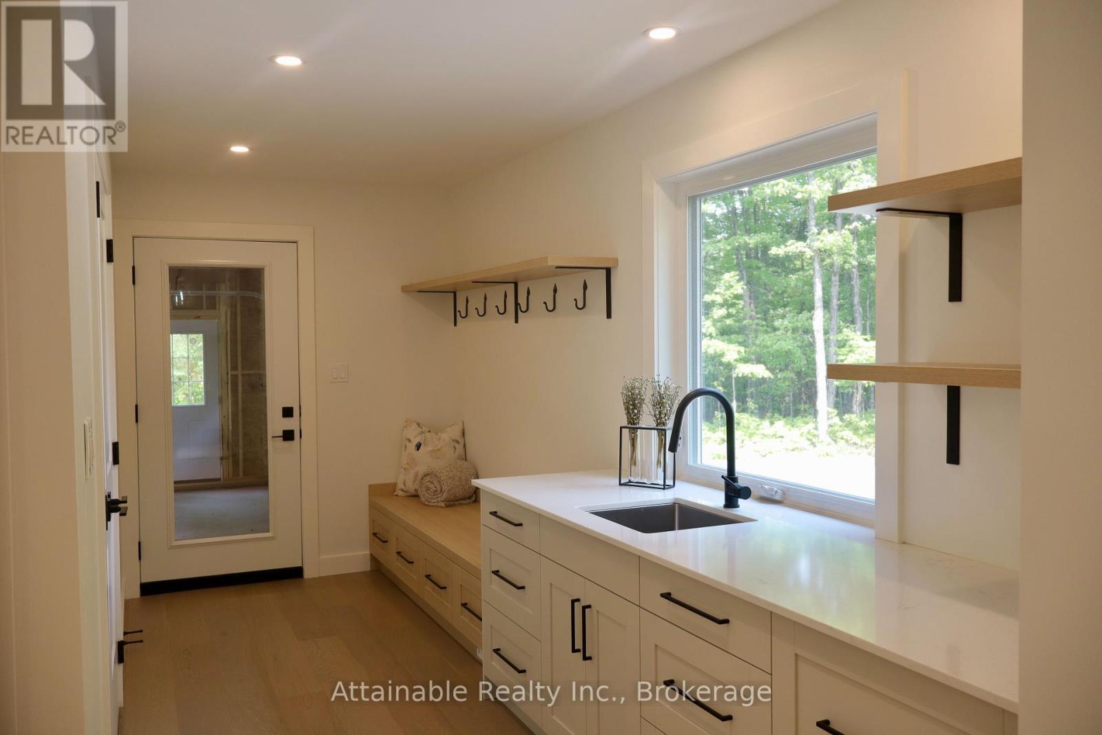 24 Collins Court, Huntsville, Ontario  P0B 1M0 - Photo 14 - X12194781