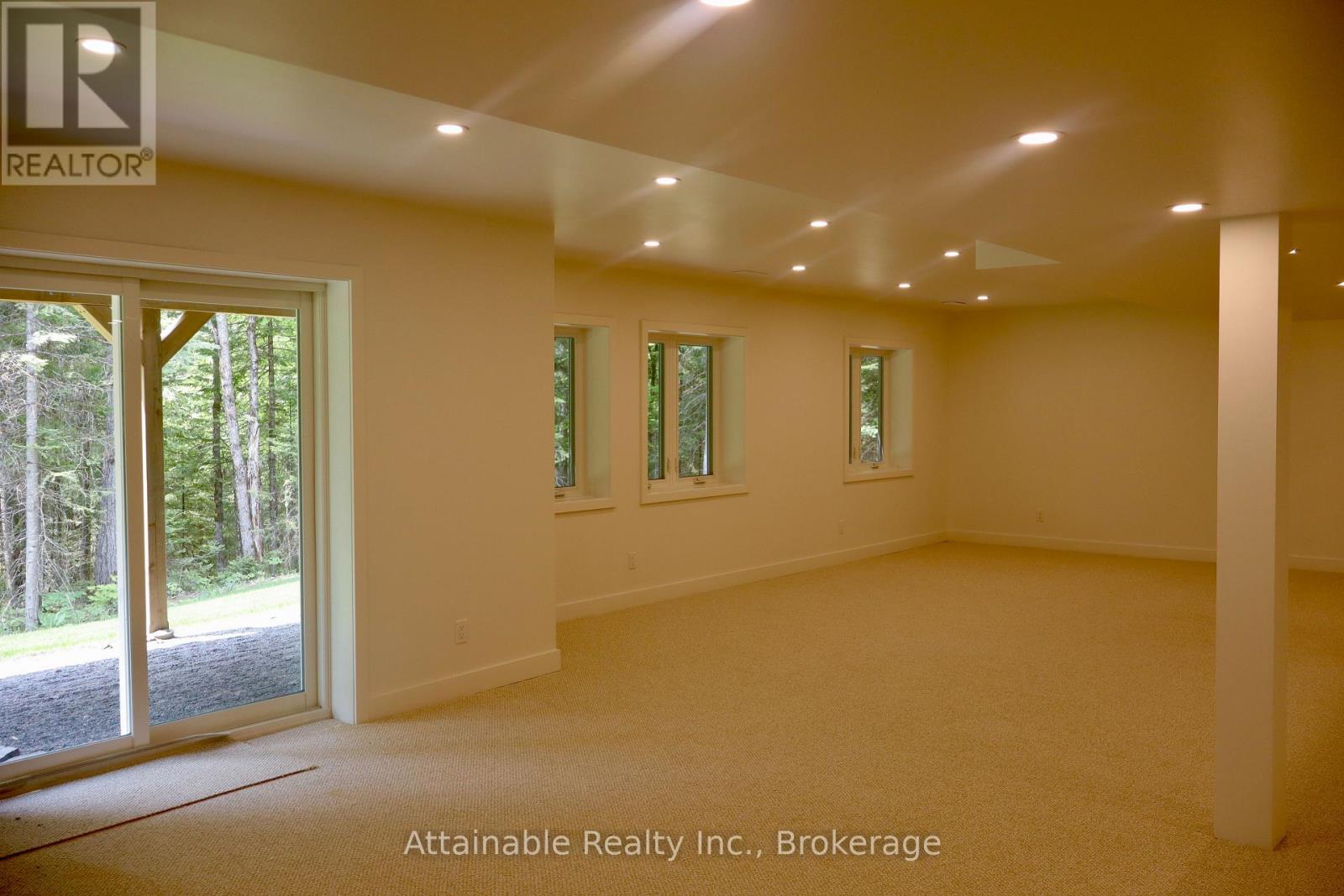 24 Collins Court, Huntsville, Ontario  P0B 1M0 - Photo 3 - X12194781
