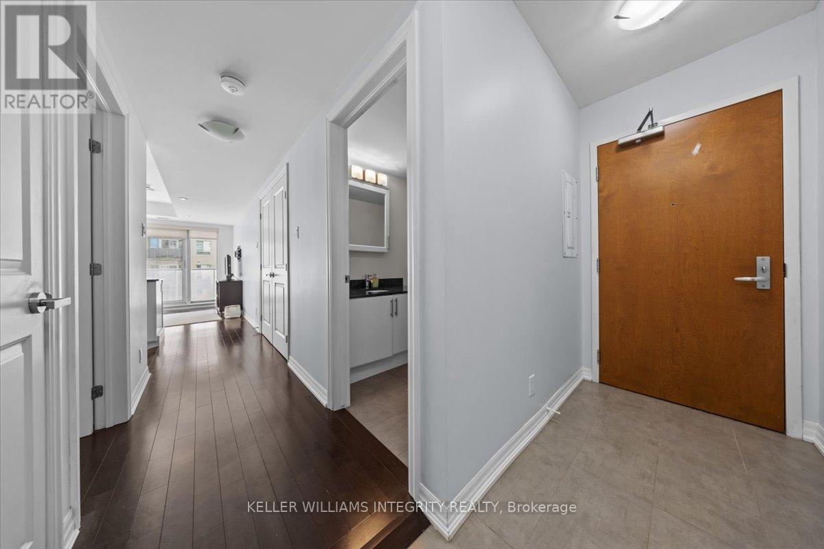 909 - 242 Rideau Street, Ottawa, Ontario  K1N 0B7 - Photo 2 - X12212085