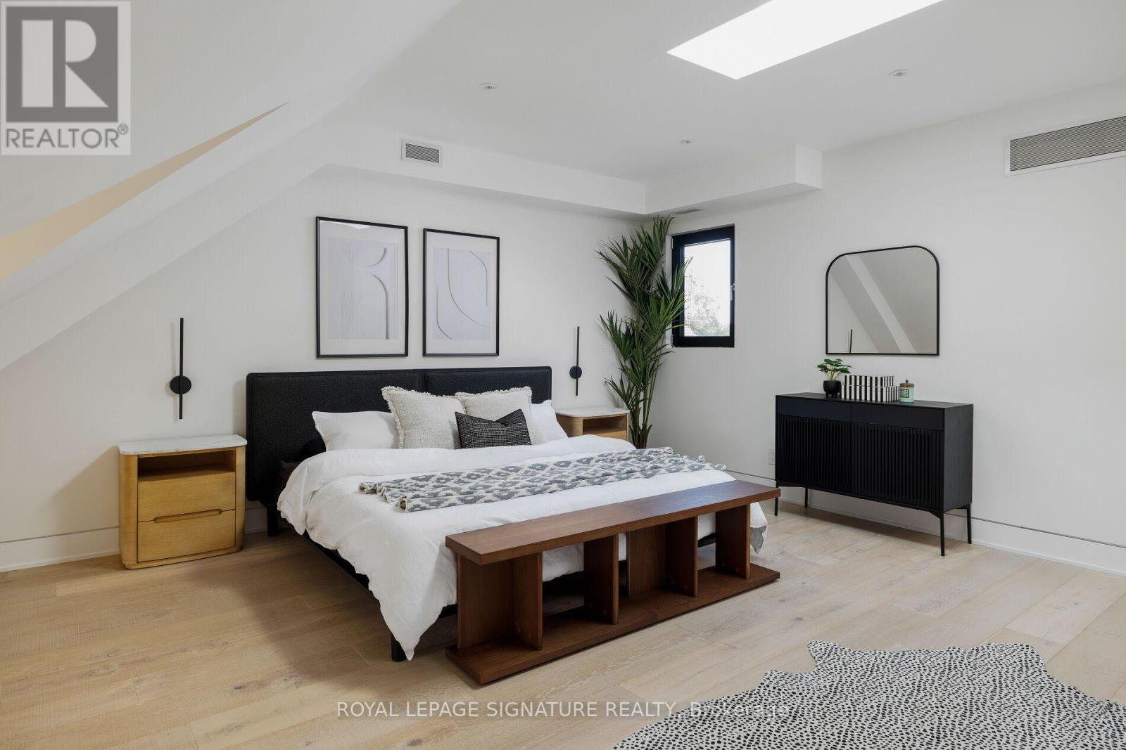 17 Lakeview Avenue, Toronto (Trinity-Bellwoods), Ontario  M6J 3B2 - Photo 29 - C12229626