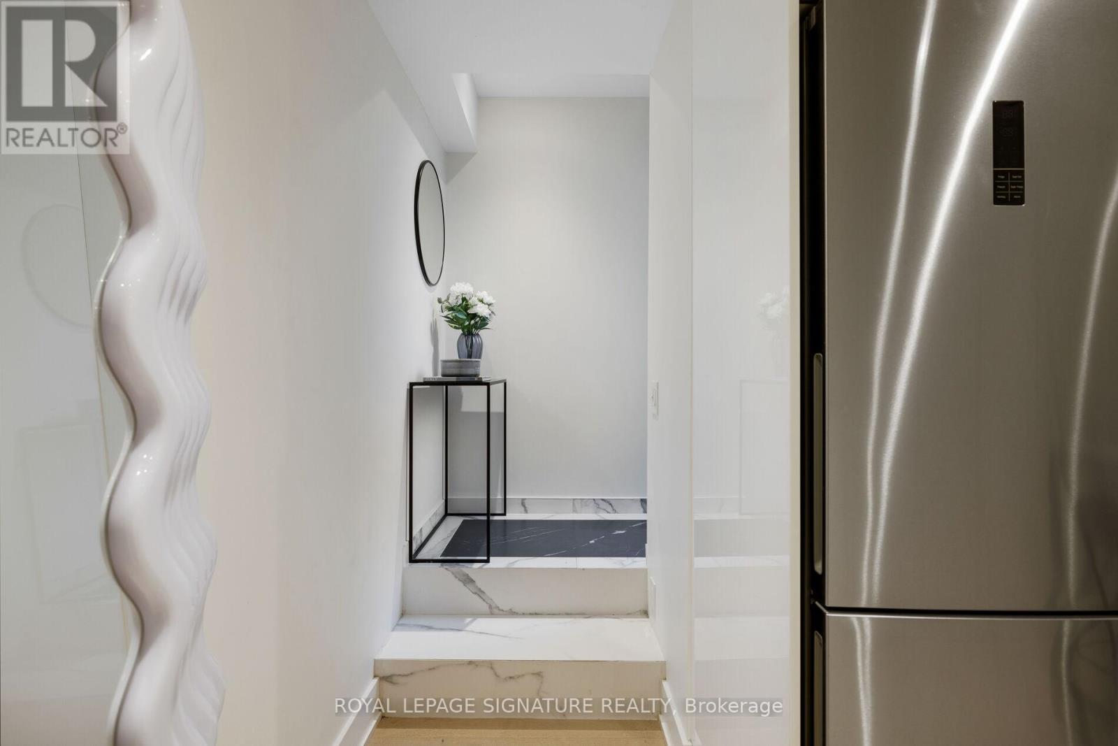 17 Lakeview Avenue, Toronto (Trinity-Bellwoods), Ontario  M6J 3B2 - Photo 38 - C12229626