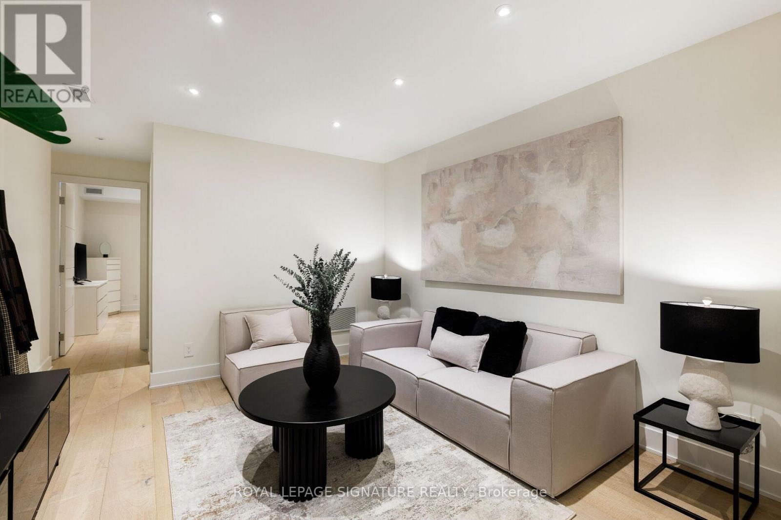 17 Lakeview Avenue, Toronto (Trinity-Bellwoods), Ontario  M6J 3B2 - Photo 43 - C12229626