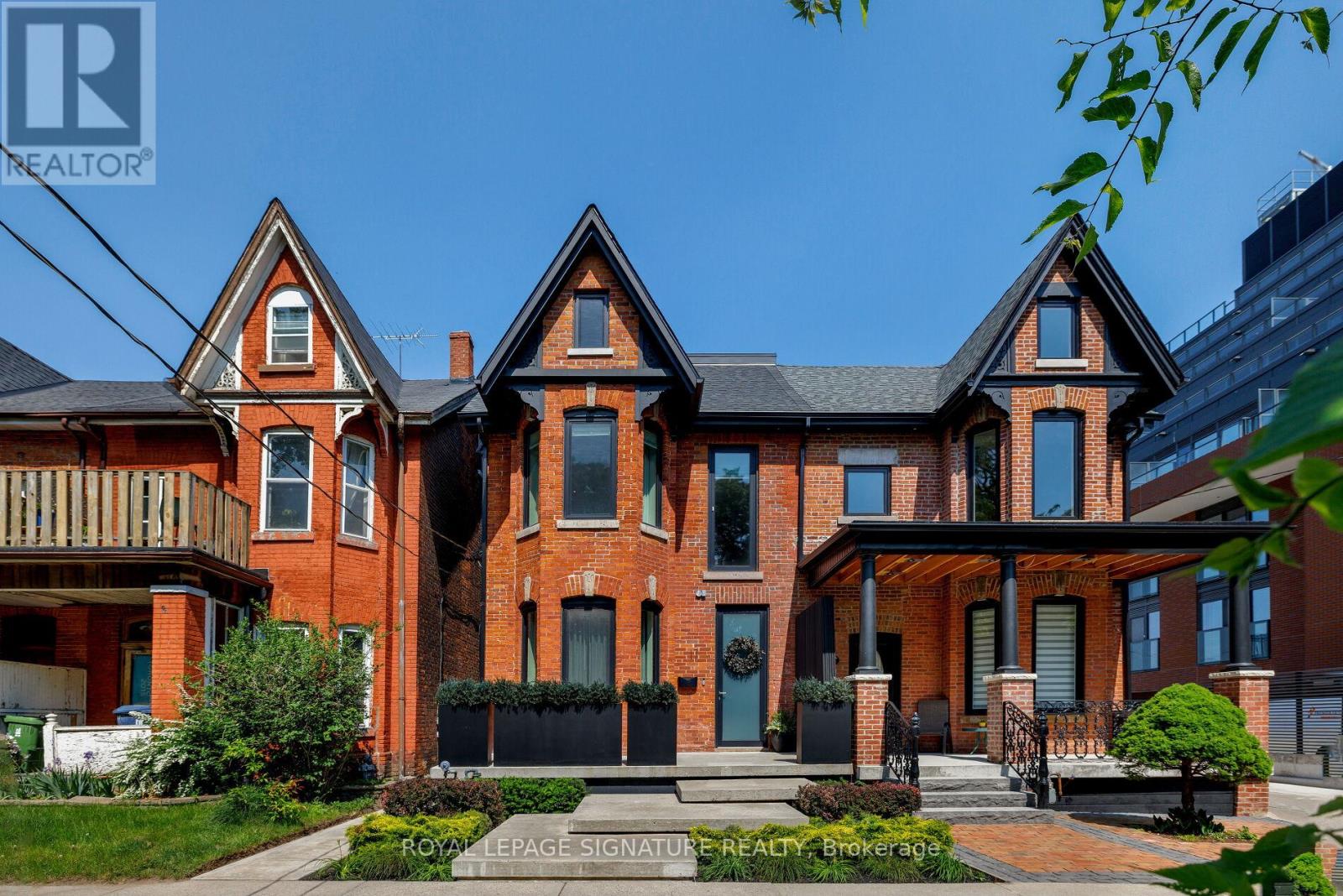 17 Lakeview Avenue, Toronto (Trinity-Bellwoods), Ontario  M6J 3B2 - Photo 48 - C12229626