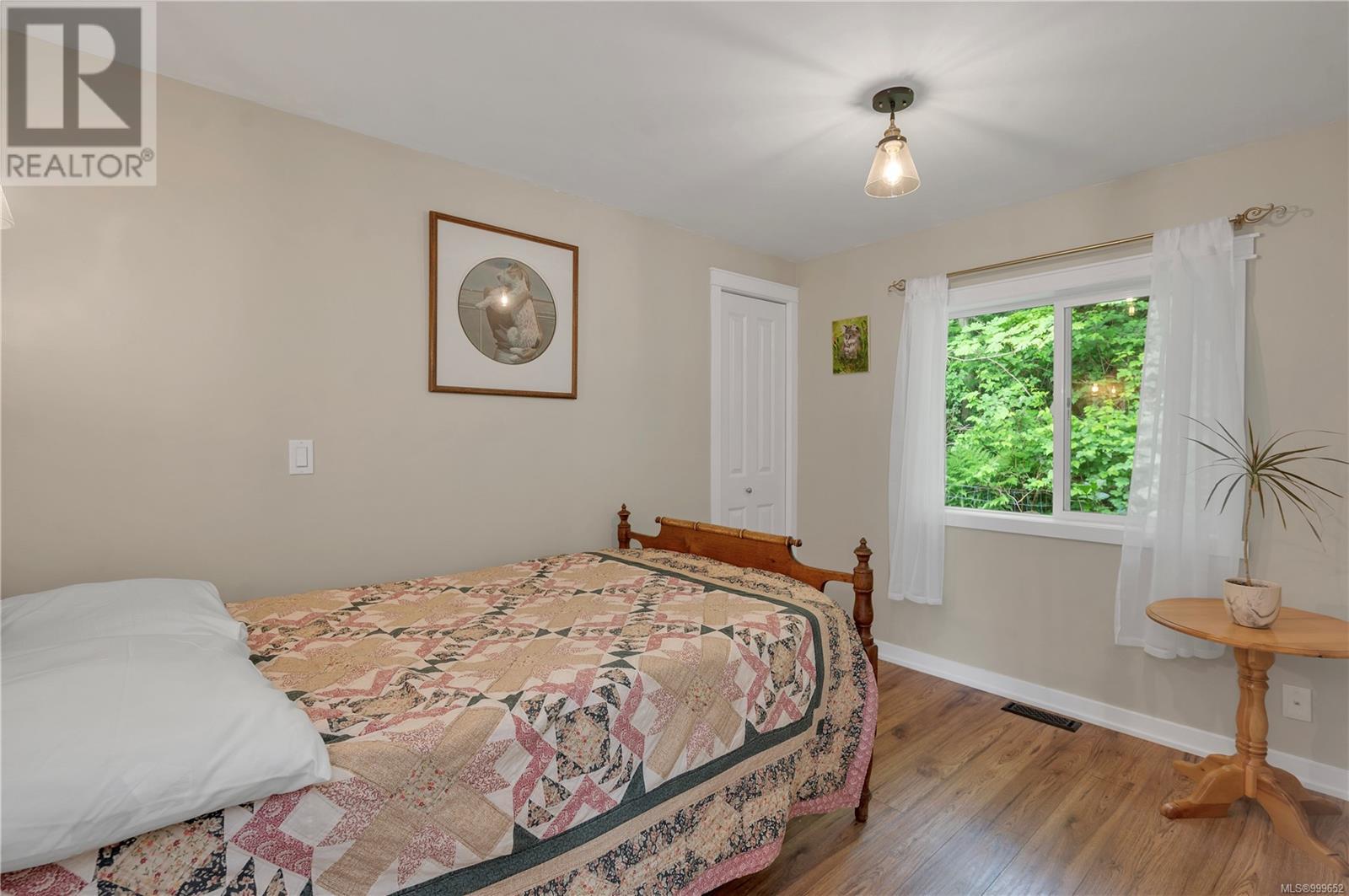 Property at 1175 Petersen Rd image 2