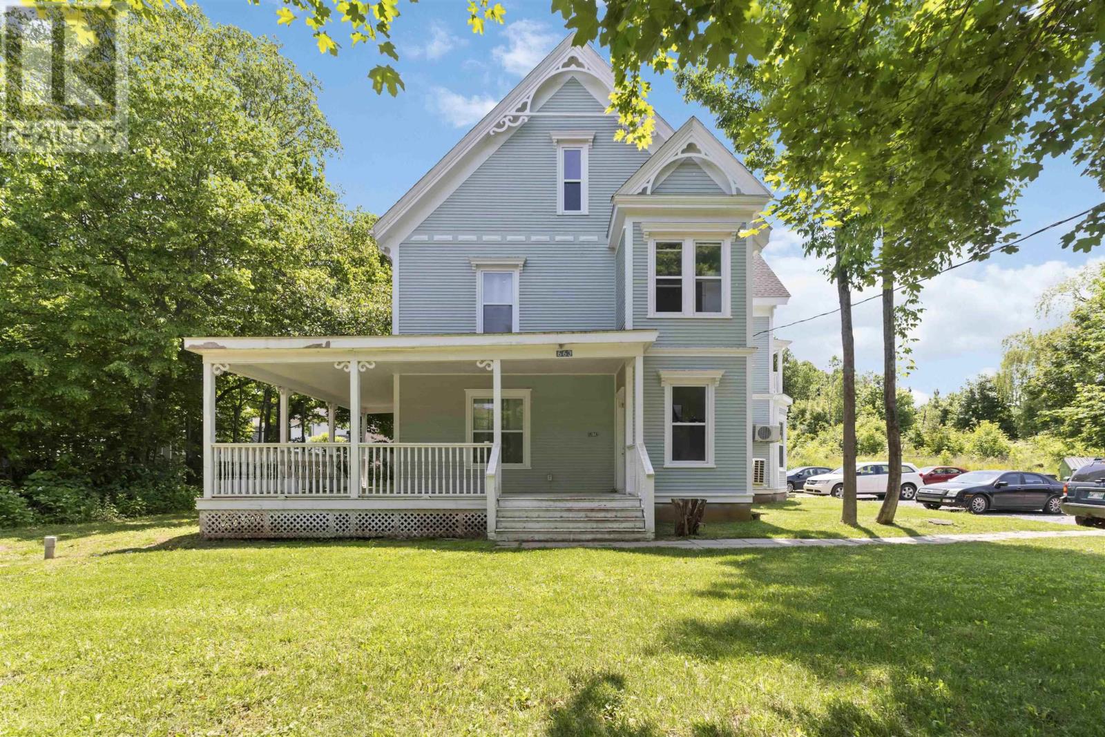 663 Main Street, Wolfville, Nova Scotia  B4P 1G3 - Photo 2 - 202514998