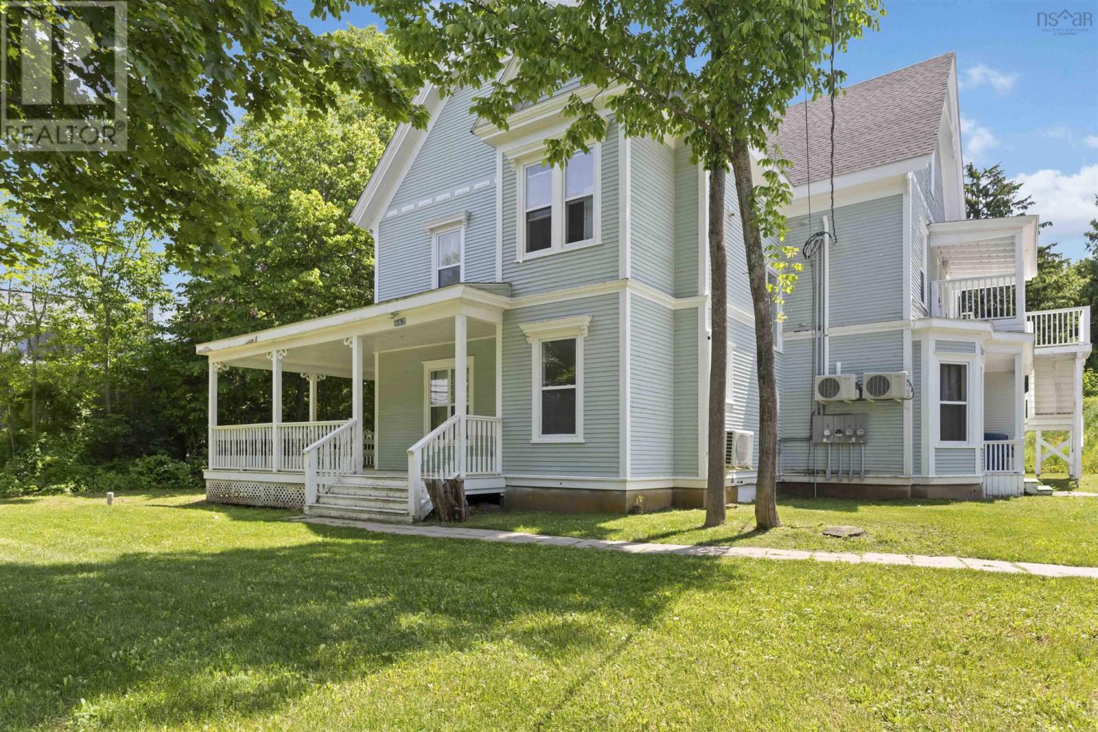 663 Main Street, Wolfville, Nova Scotia  B4P 1G3 - Photo 3 - 202514998