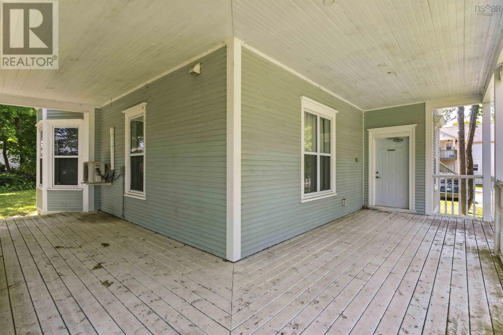 663 Main Street, Wolfville, Nova Scotia  B4P 1G3 - Photo 8 - 202514998