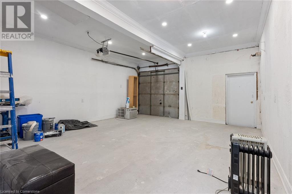 Property at 23 LYNDHURST Street image 3