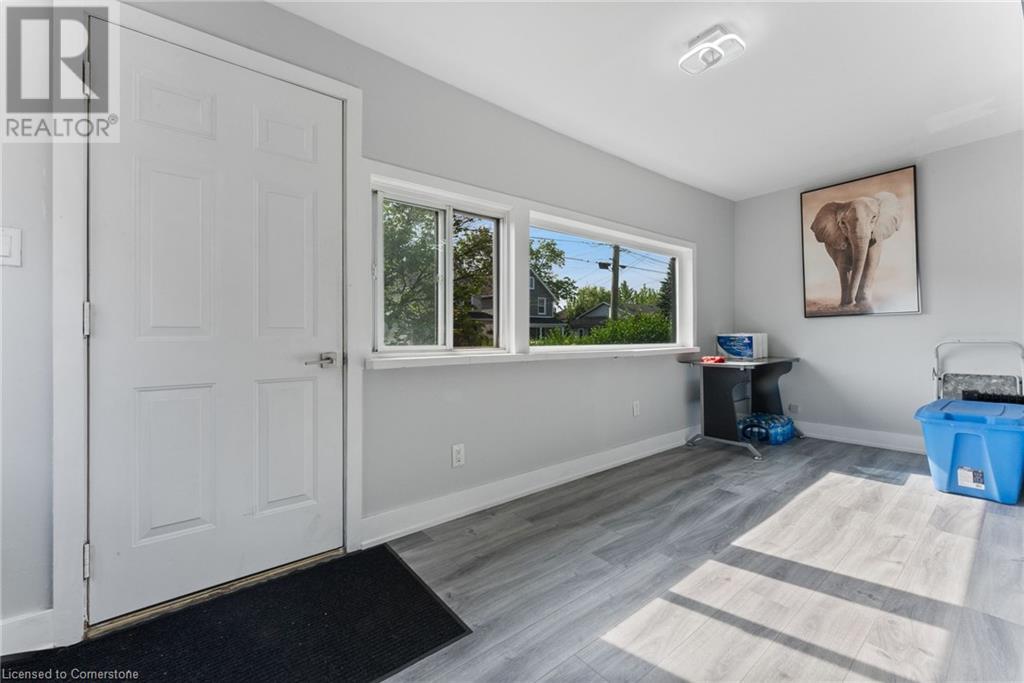 Property at 23 LYNDHURST Street image 5