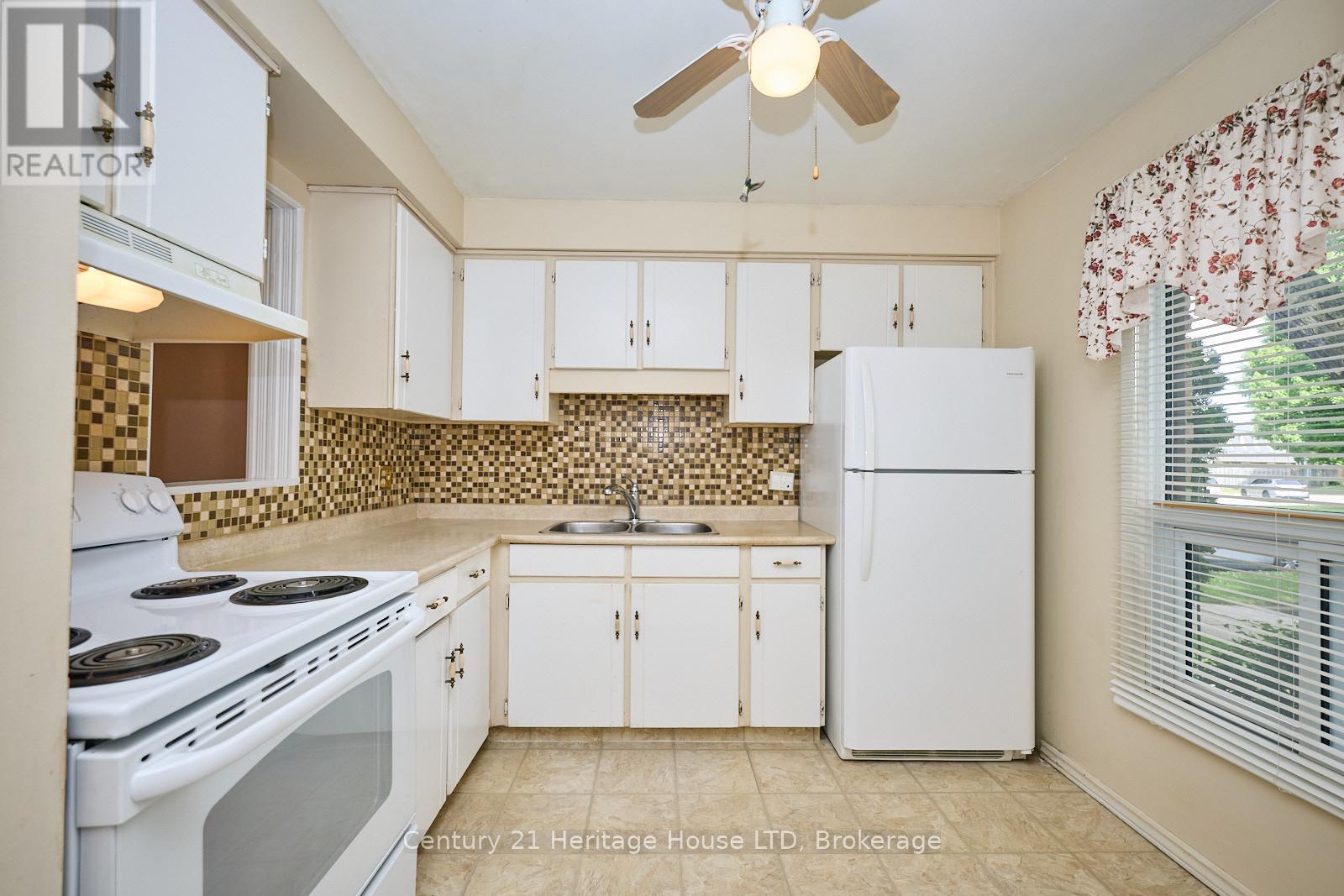Property at 51 - 75 VENTURA DRIVE image 5