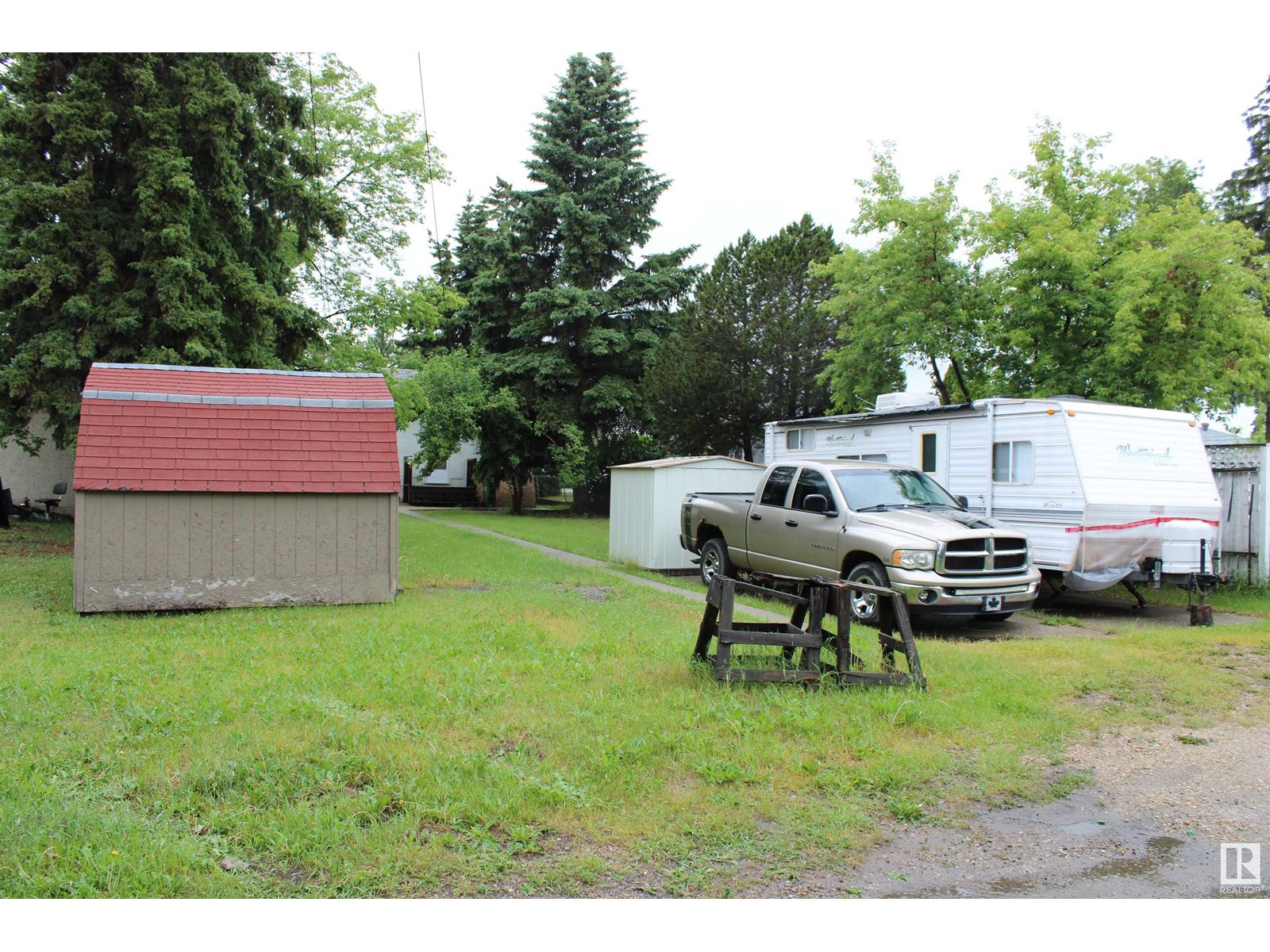Property at 9909 163 ST NW image 4