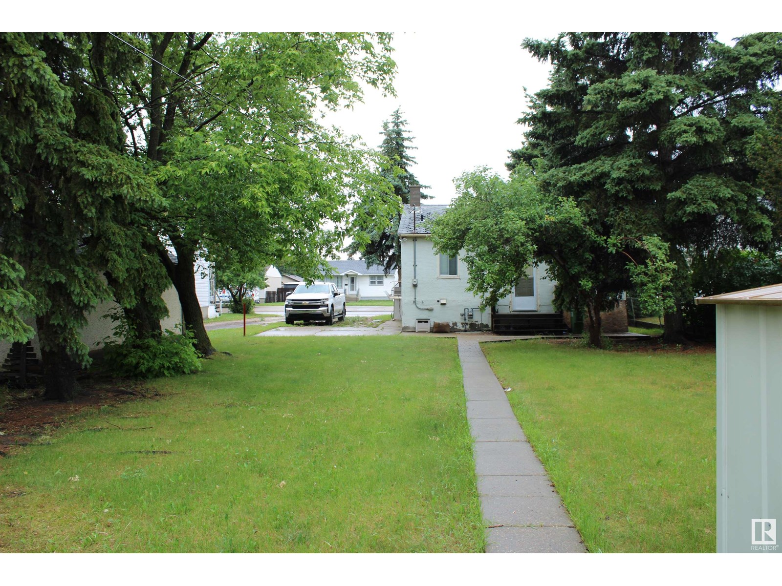 Property at 9909 163 ST NW image 2