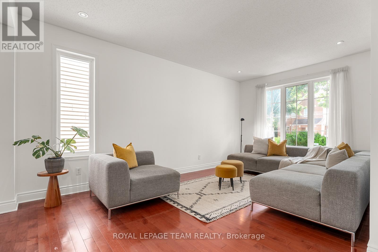 Property at 33 VALENCIA STREET image 2