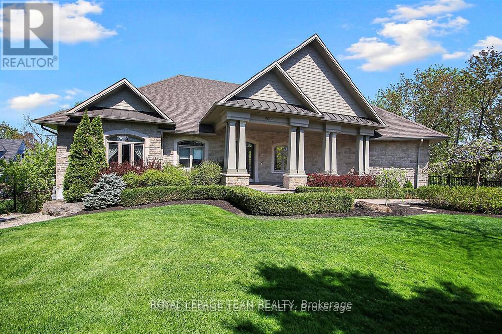 Property at 5591 MANOTICK MAIN STREET image 3