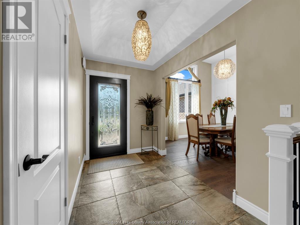 Property at 542 RIVER DOWNS image 4
