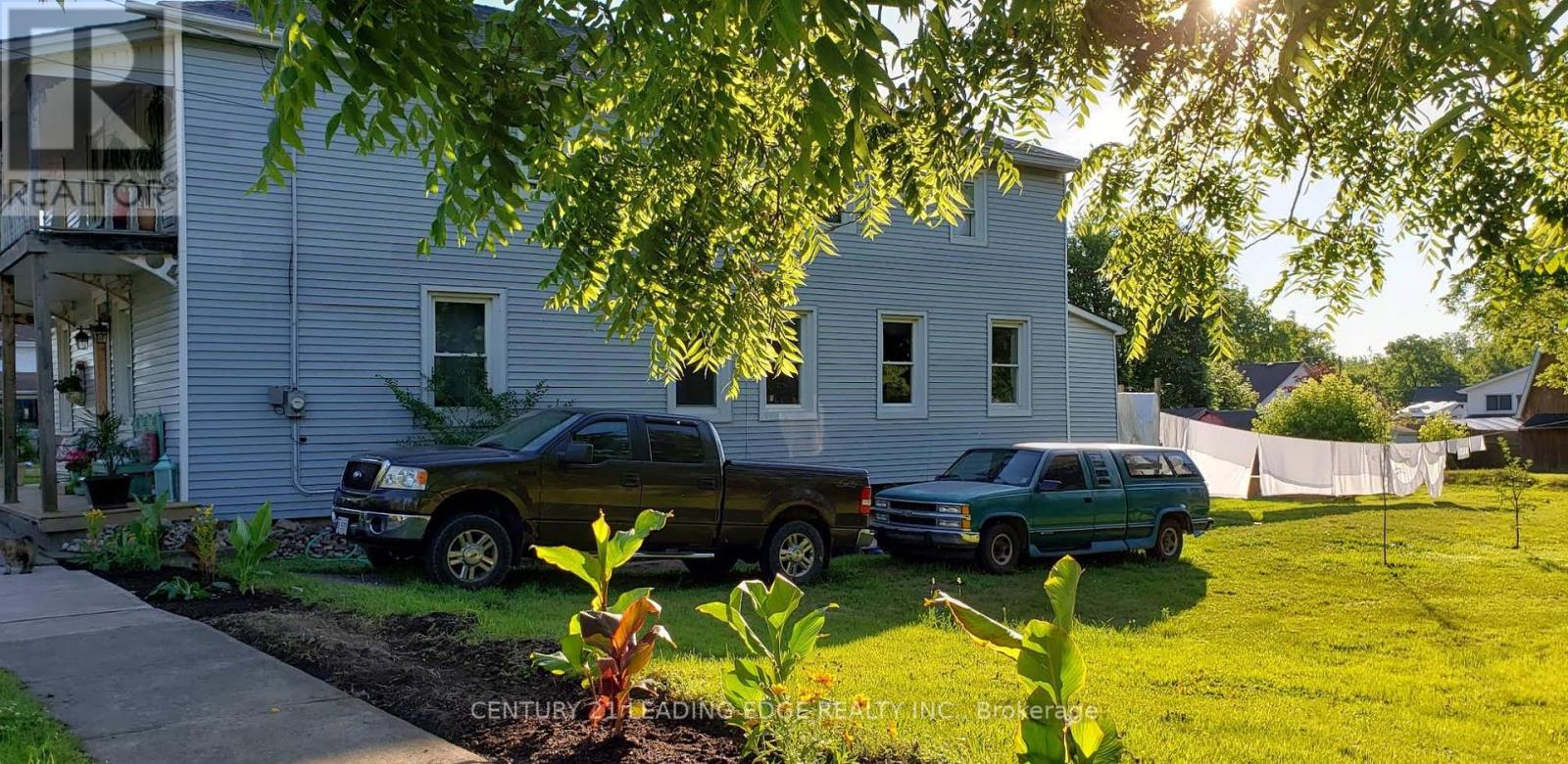 36 River Street, Thorold, Ontario  L0S 1K0 - Photo 6 - X12169877