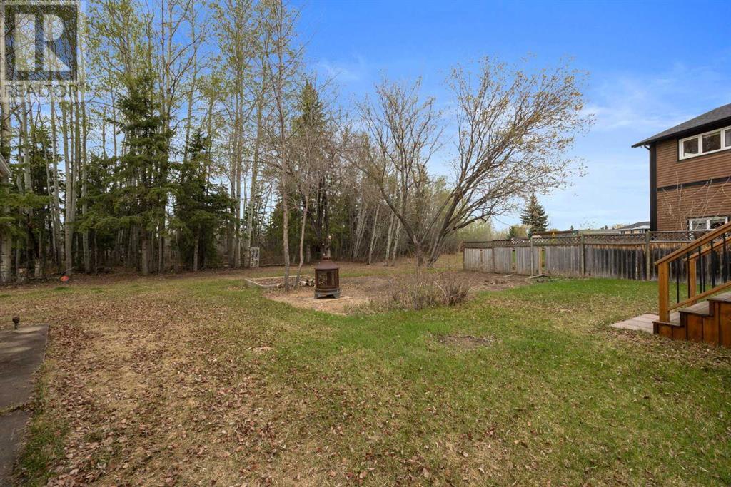 Property at 332 Ermine Crescent image 3