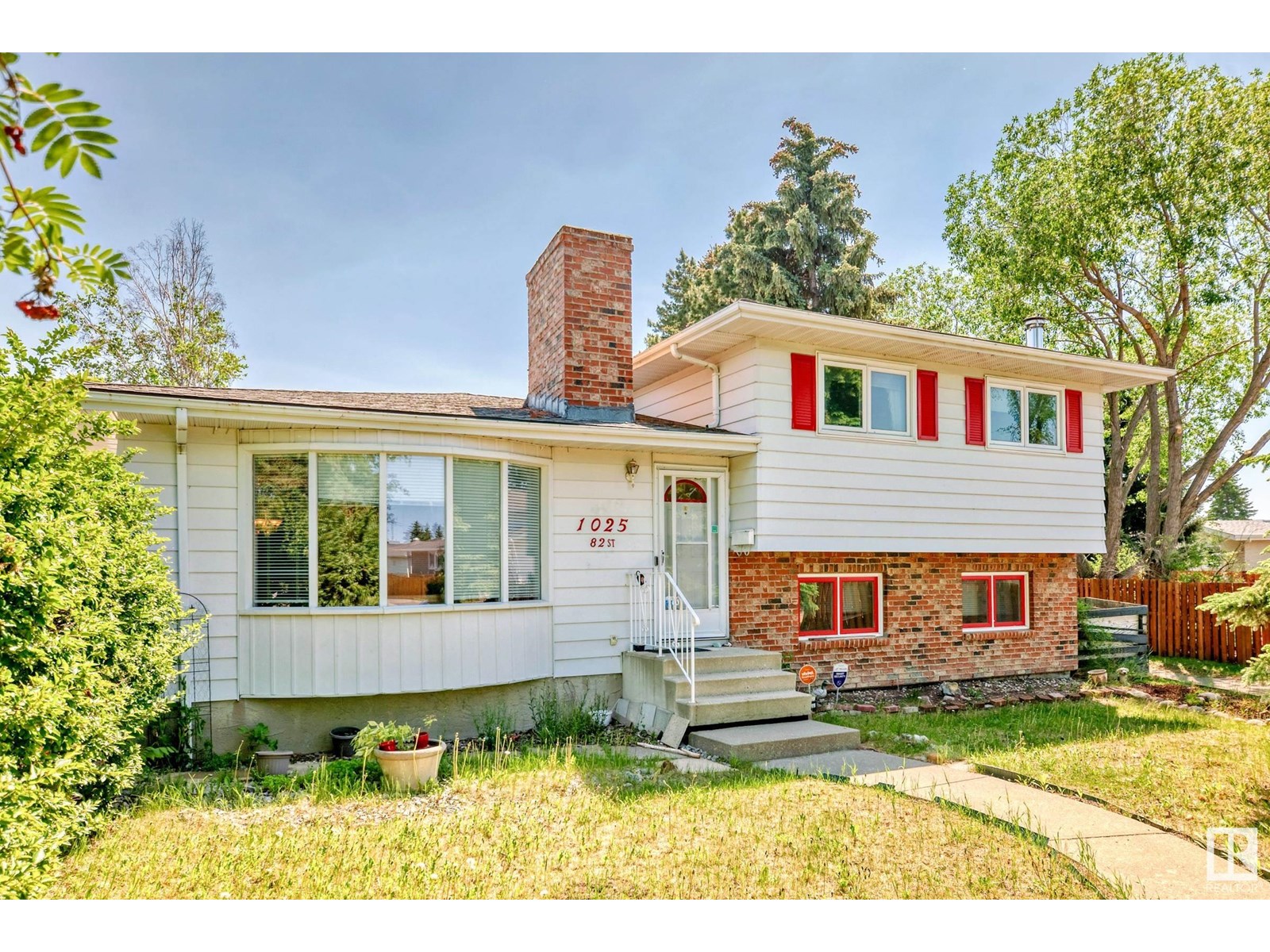 Property at 1025 82 ST NW image 1