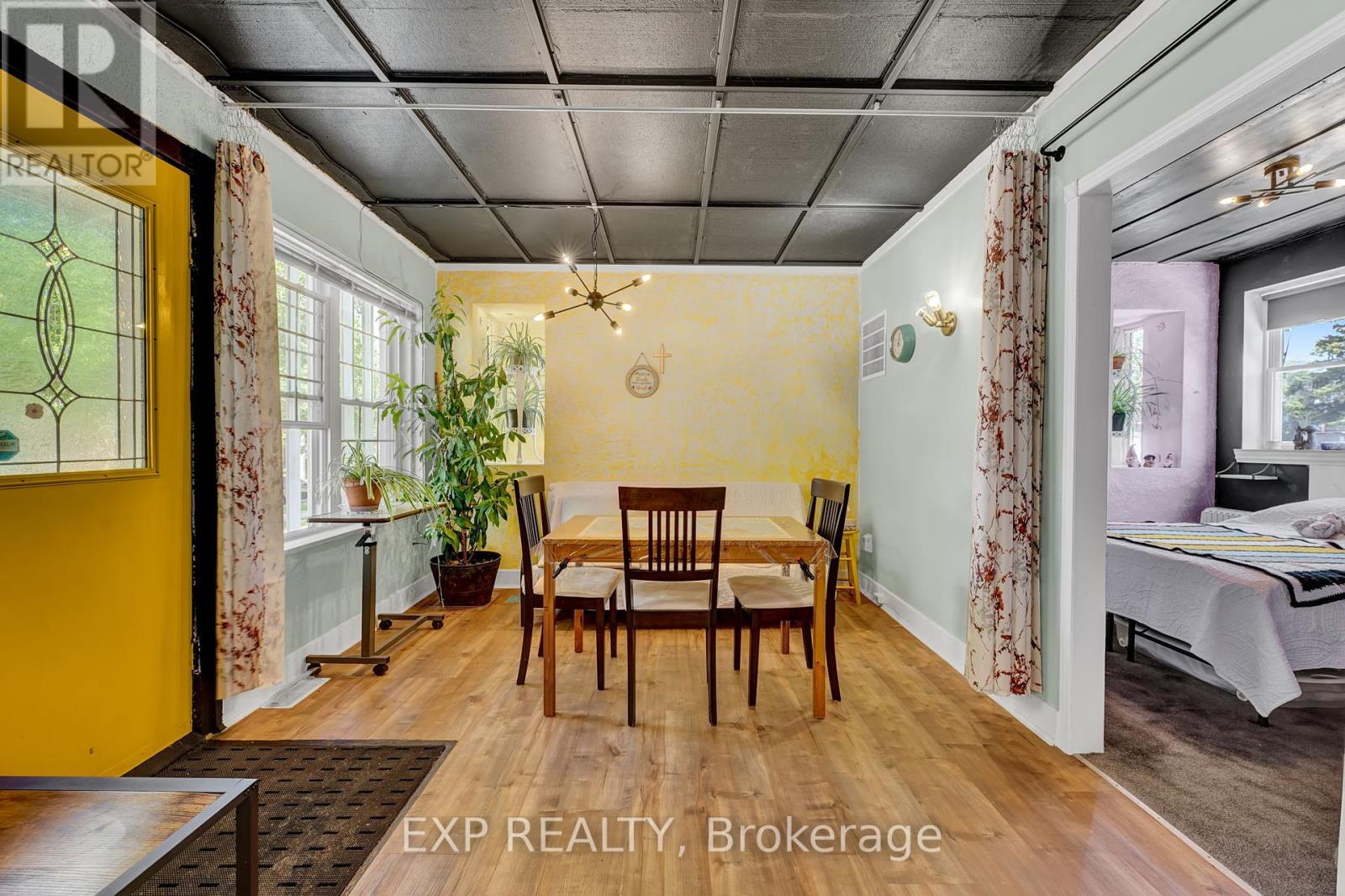 Property at 82 KEHL STREET image 5