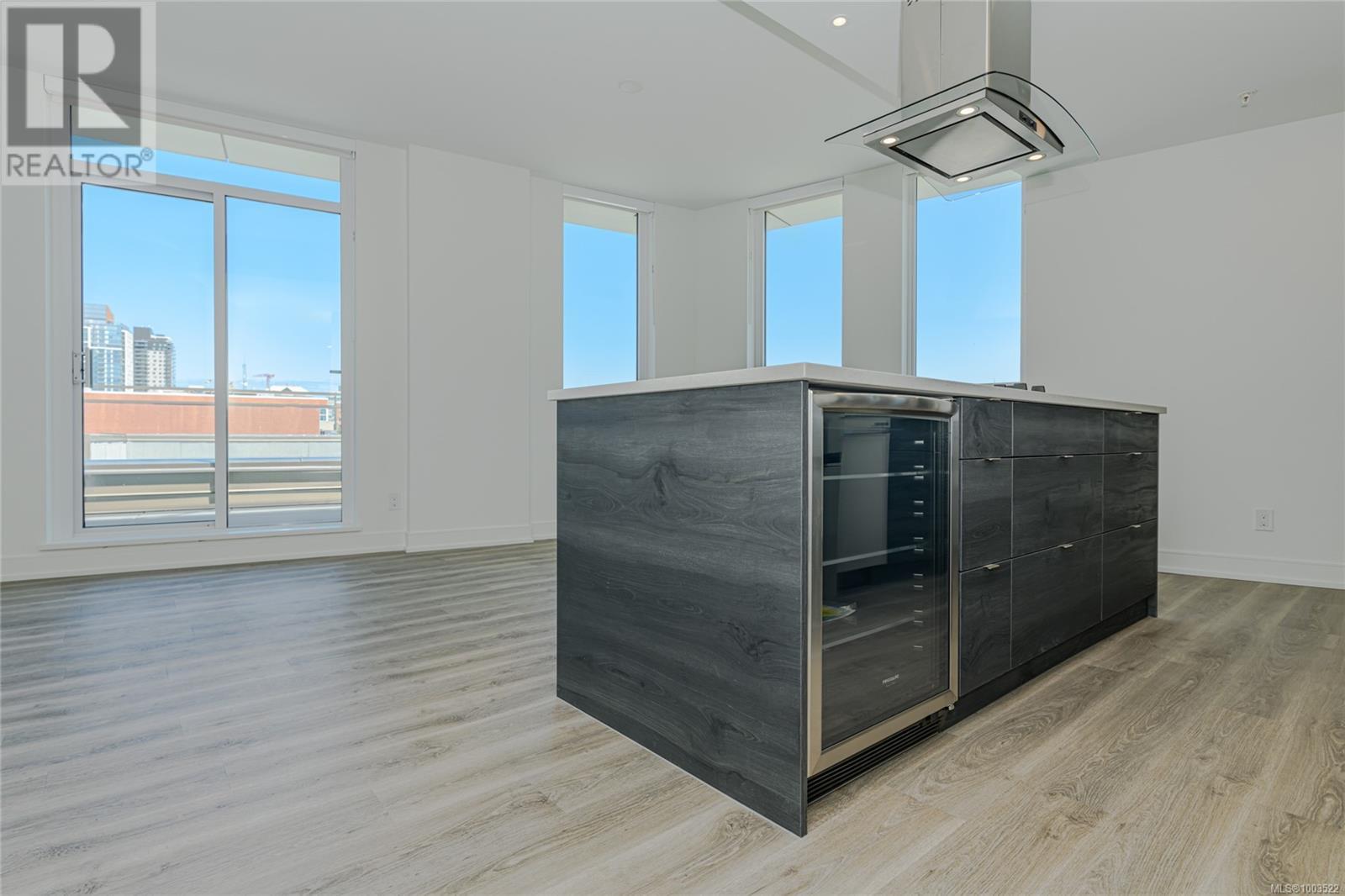 Property at 900 1628 Store St image 4