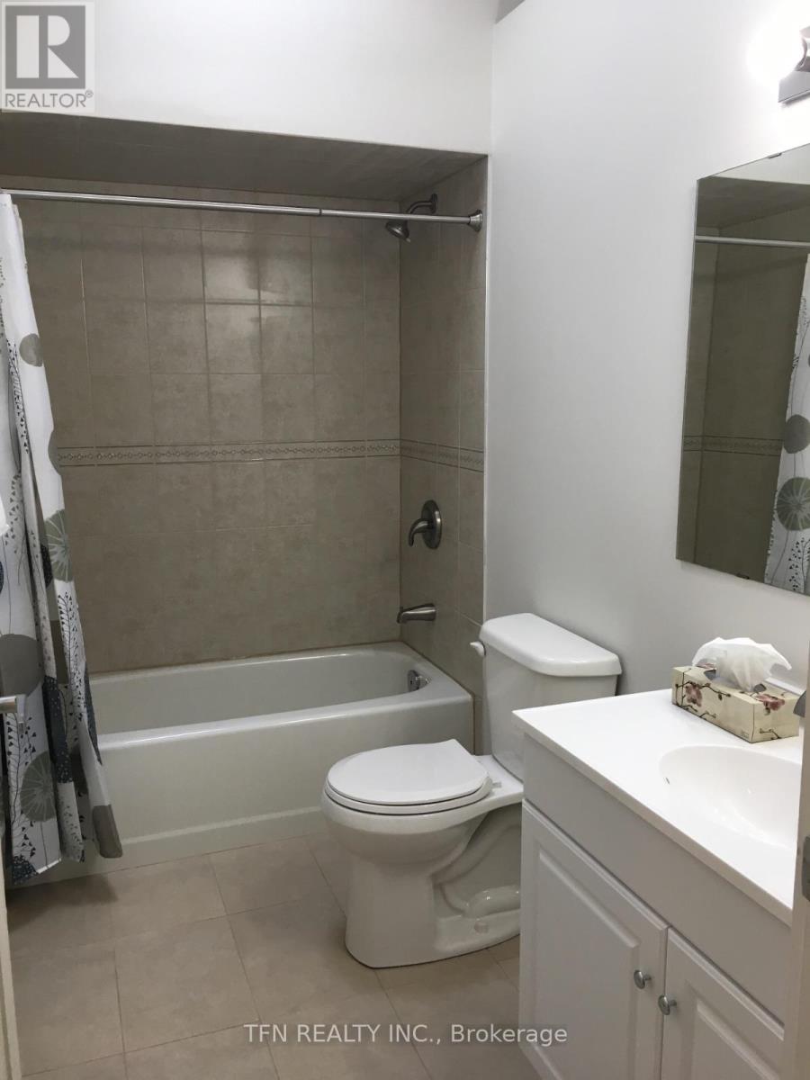 447 Oakwood Avenue, Toronto (Oakwood Village), Ontario  M6E 2W4 - Photo 11 - C12229714
