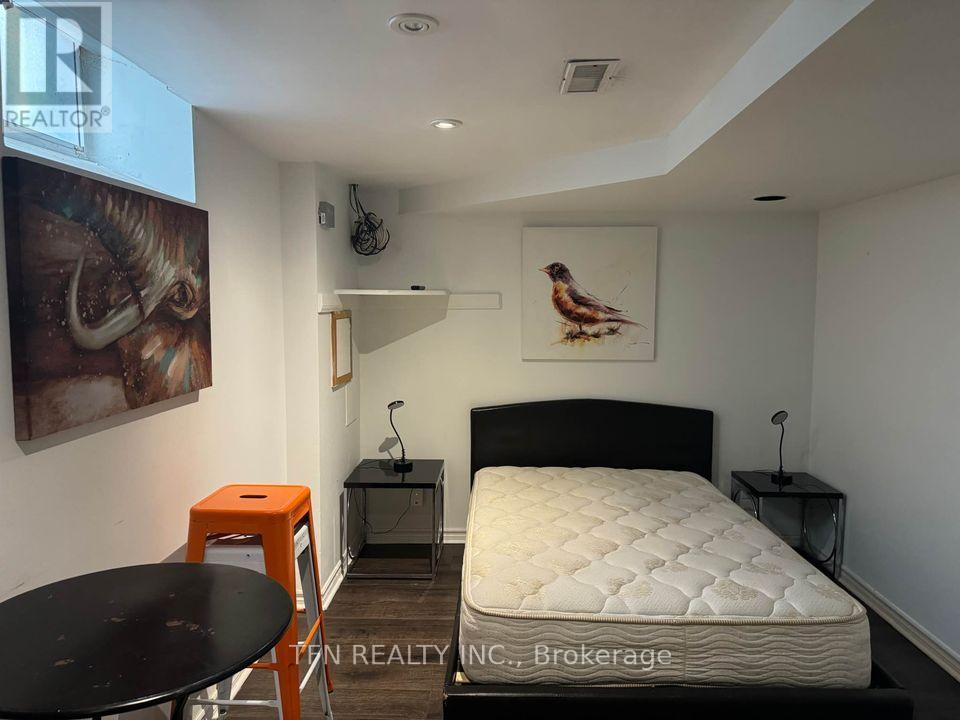 384 Queen Street E, Toronto (Regent Park), Ontario  M5A 1T1 - Photo 14 - C12229750