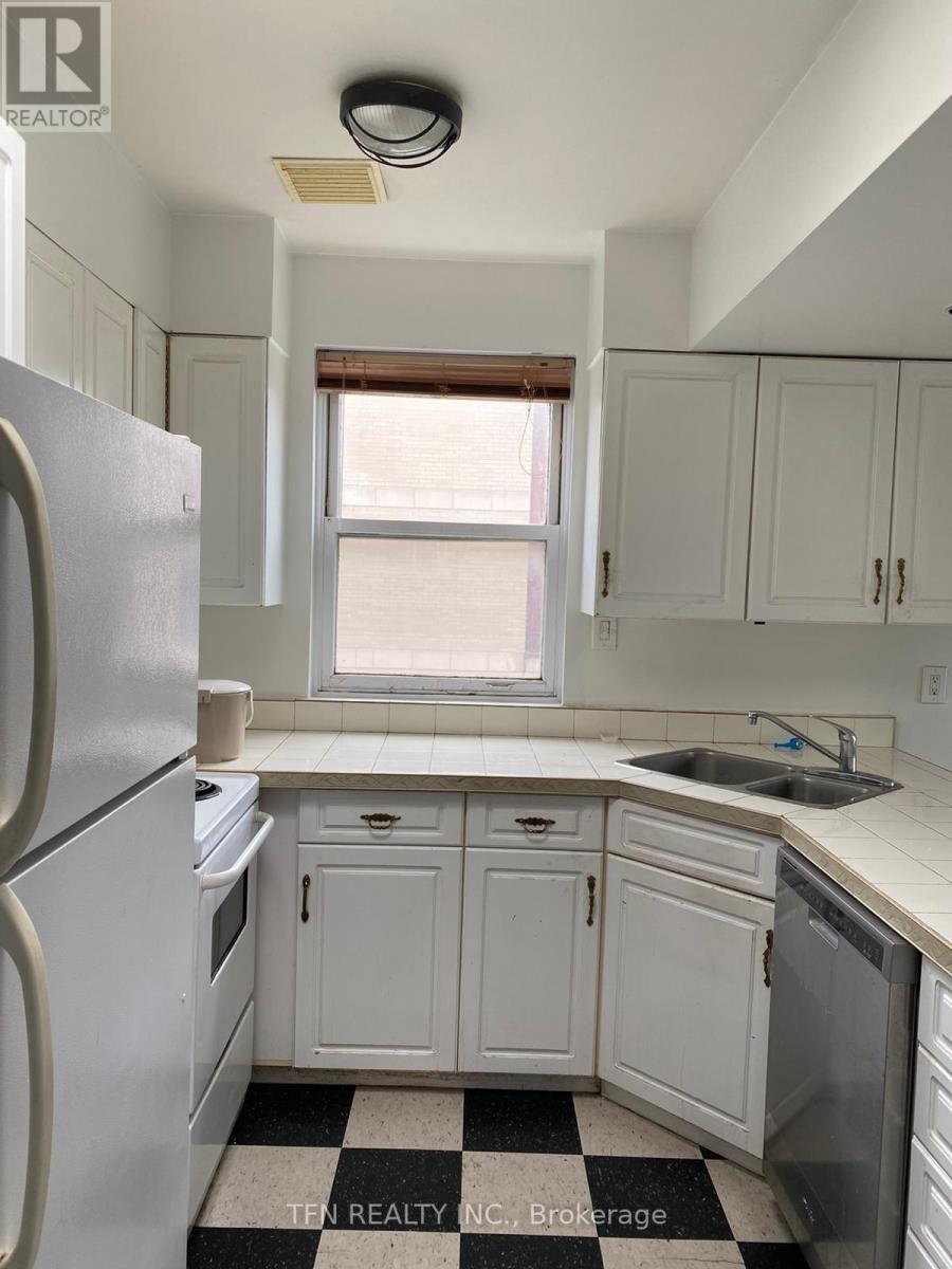 384 Queen Street E, Toronto (Regent Park), Ontario  M5A 1T1 - Photo 10 - C12229776