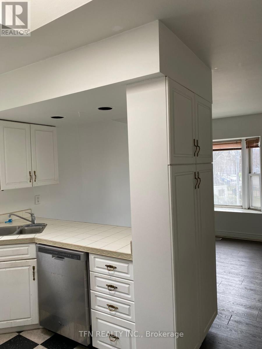 384 Queen Street E, Toronto (Regent Park), Ontario  M5A 1T1 - Photo 11 - C12229776