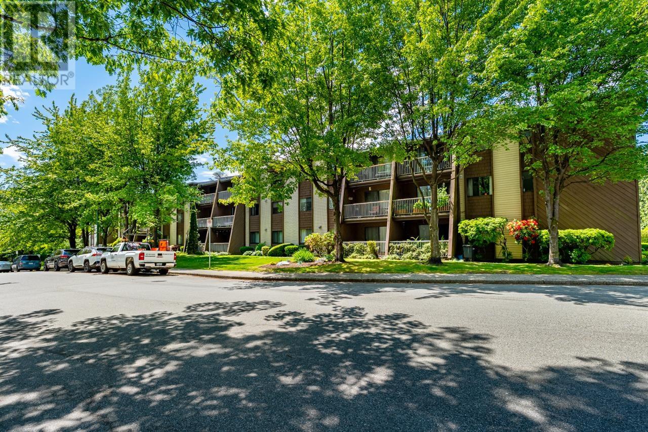 312 3921 CARRIGAN COURT, burnaby, British Columbia V3N4J7