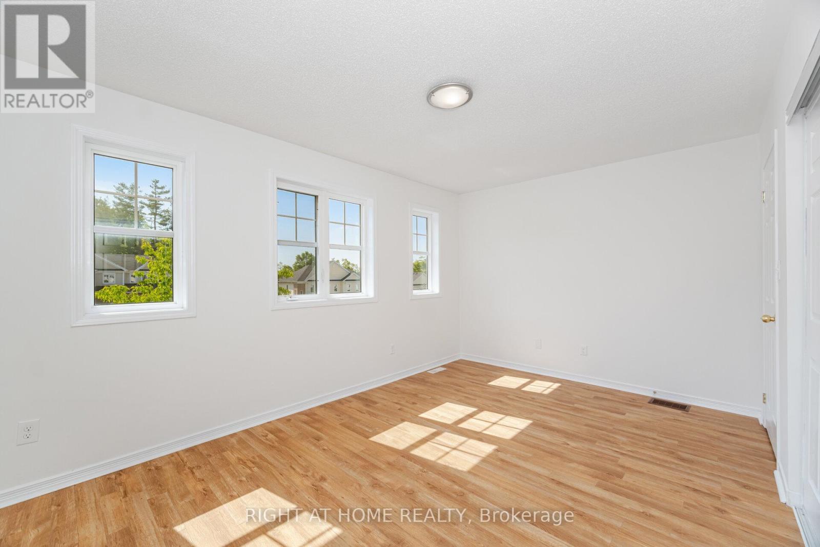 23 Peartree Court, Barrie (Allandale Heights), Ontario  L4N 6N7 - Photo 21 - S12220647
