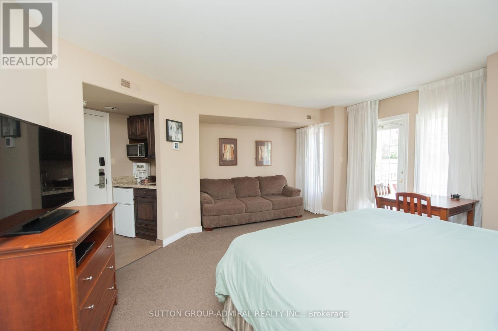 2010 - 90 Highland Drive S, Oro-Medonte, Ontario  L0L 2L0 - Photo 8 - S12229751