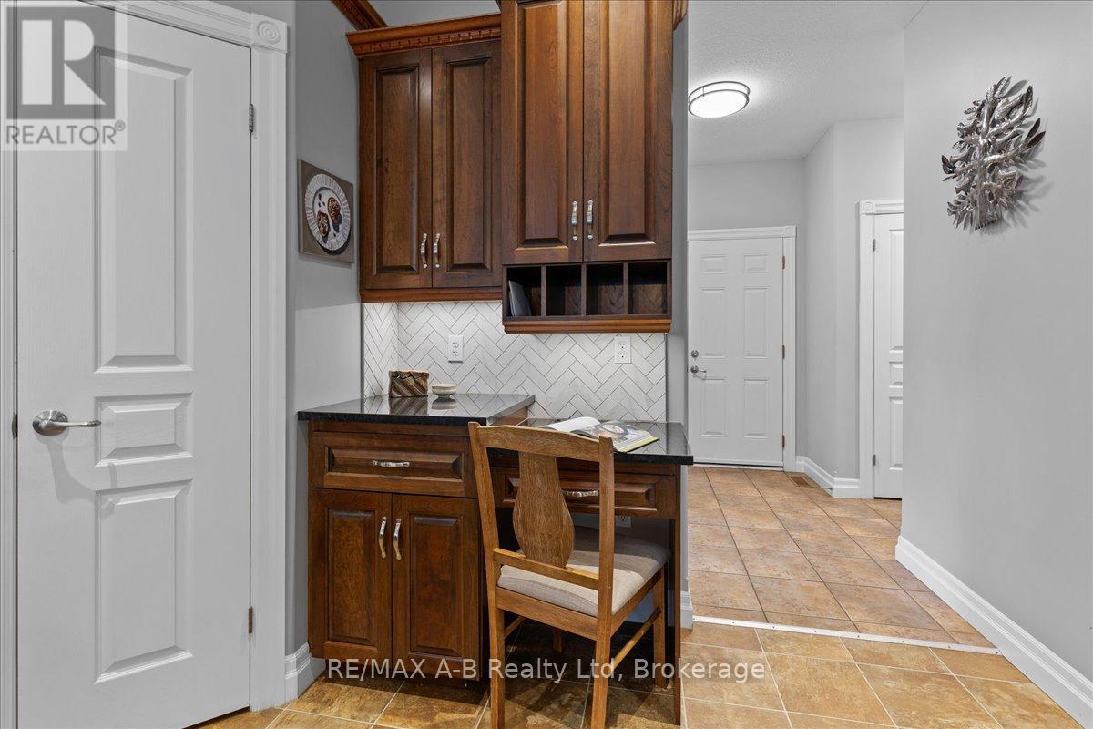65 Sir Adam Beck Road, Stratford, Ontario  N5A 8B9 - Photo 22 - X12229886