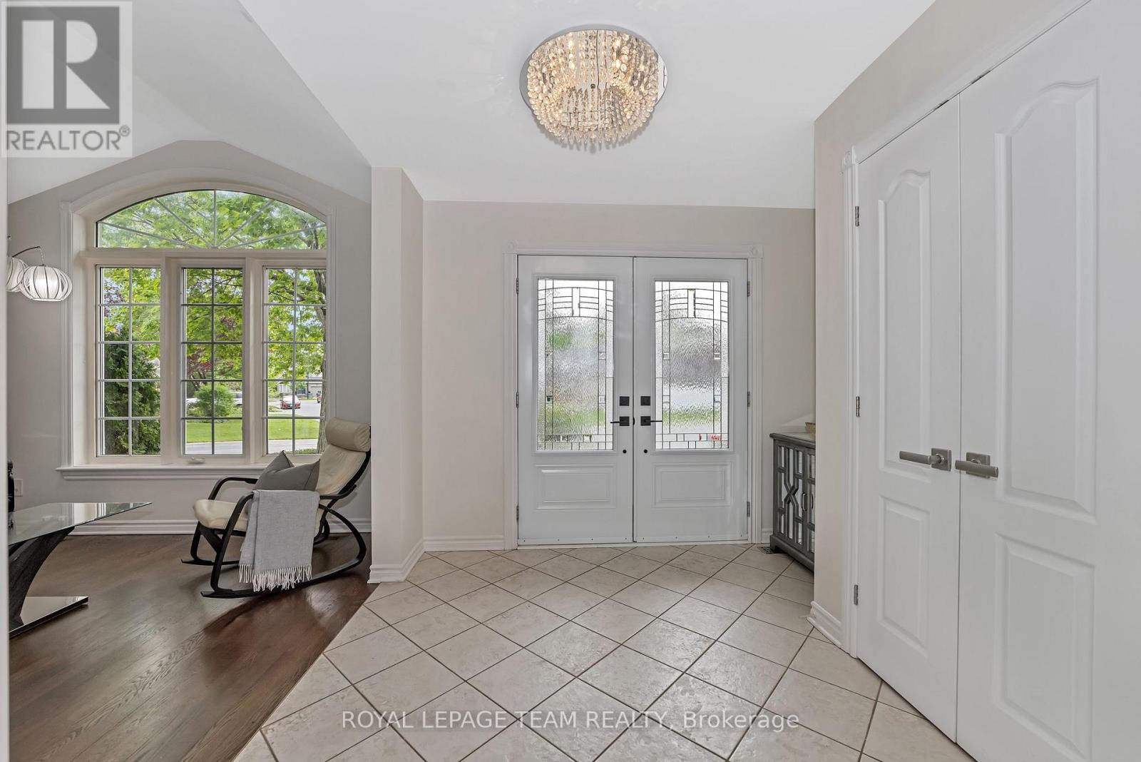 Property at 27 HERITAGE GROVE CRESCENT image 5