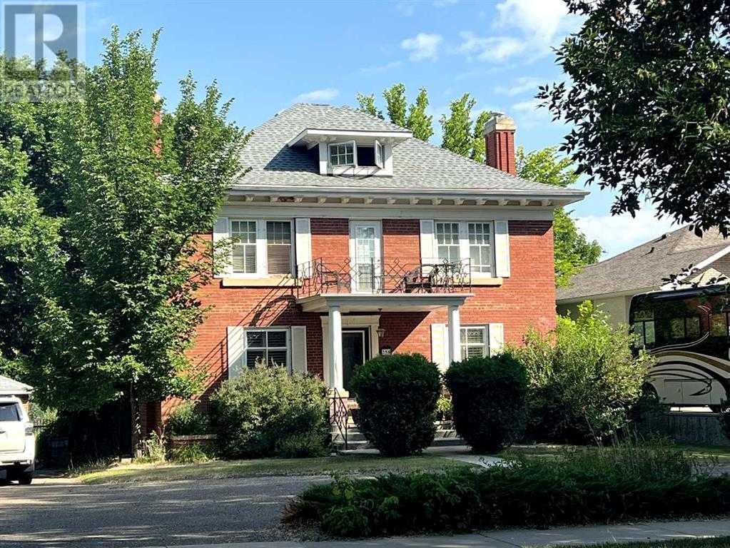 Property at 258 1 Street SE image 1