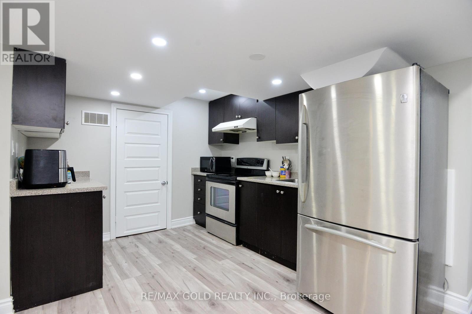 5 Ramsey Lane, Brampton, Ontario  L7A 3P5 - Photo 28 - W12229745