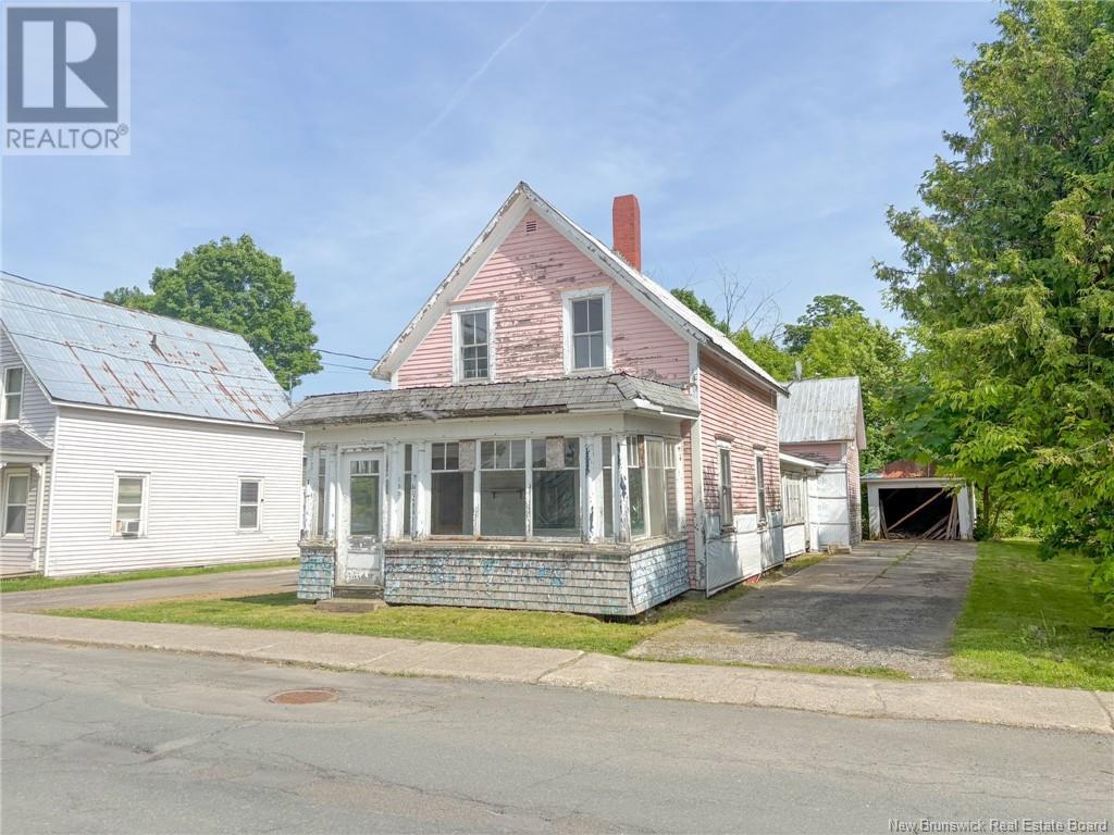 157 Broadway Street, Woodstock, New Brunswick