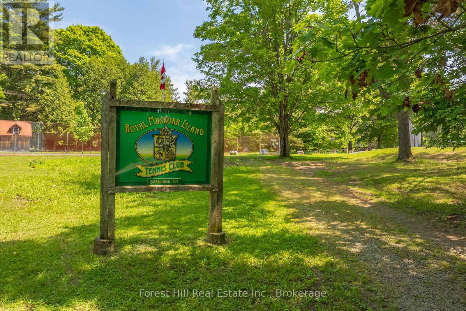 1054 Fair-Lee Park Road, Muskoka Lakes, Ontario  P0B 1G0 - Photo 14 - X12095293