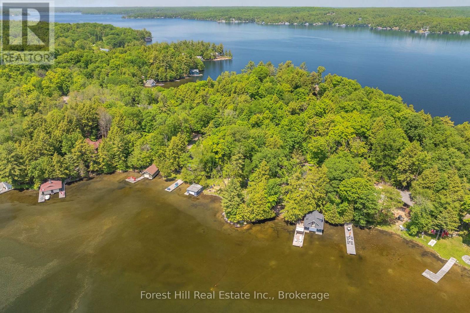 1054 Fair-Lee Park Road, Muskoka Lakes, Ontario  P0B 1G0 - Photo 13 - X12095293