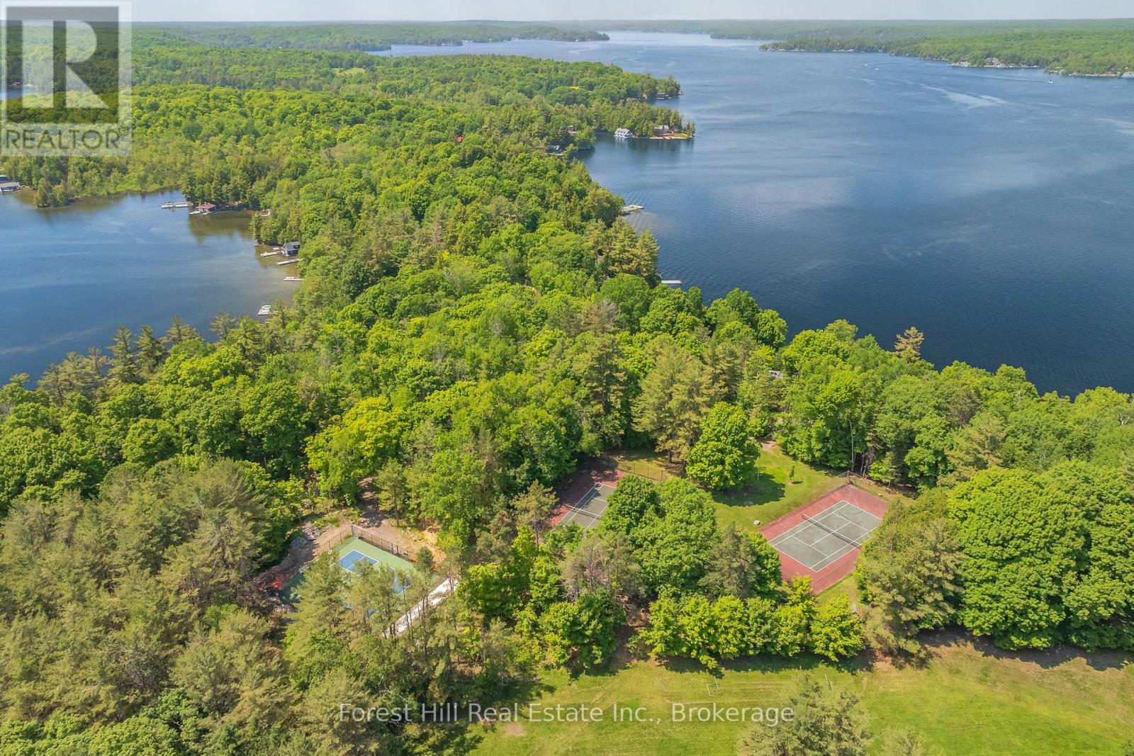 1054 Fair-Lee Park Road, Muskoka Lakes, Ontario  P0B 1G0 - Photo 5 - X12095293