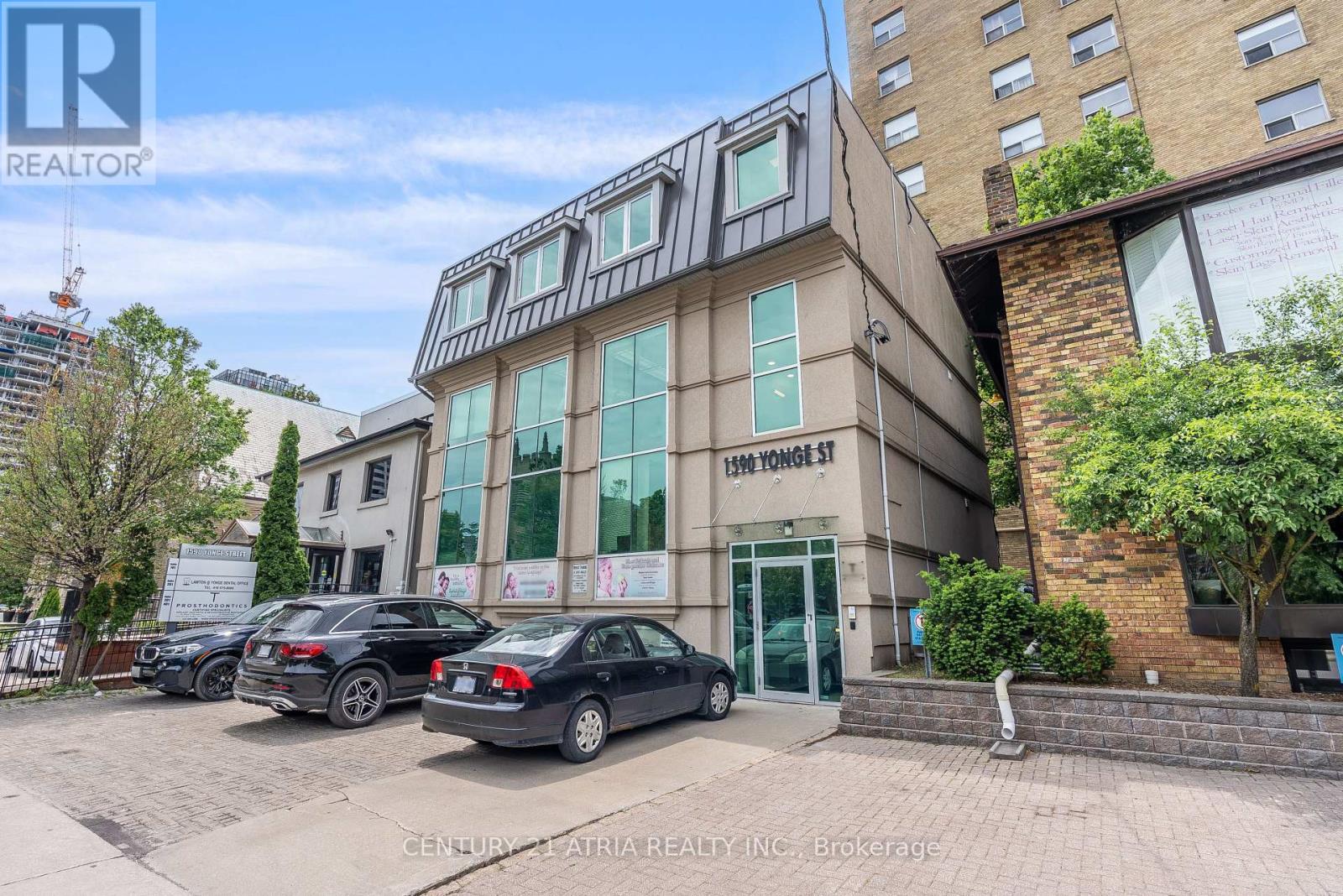 101 - 1590 YONGE STREET, Toronto, Ontario