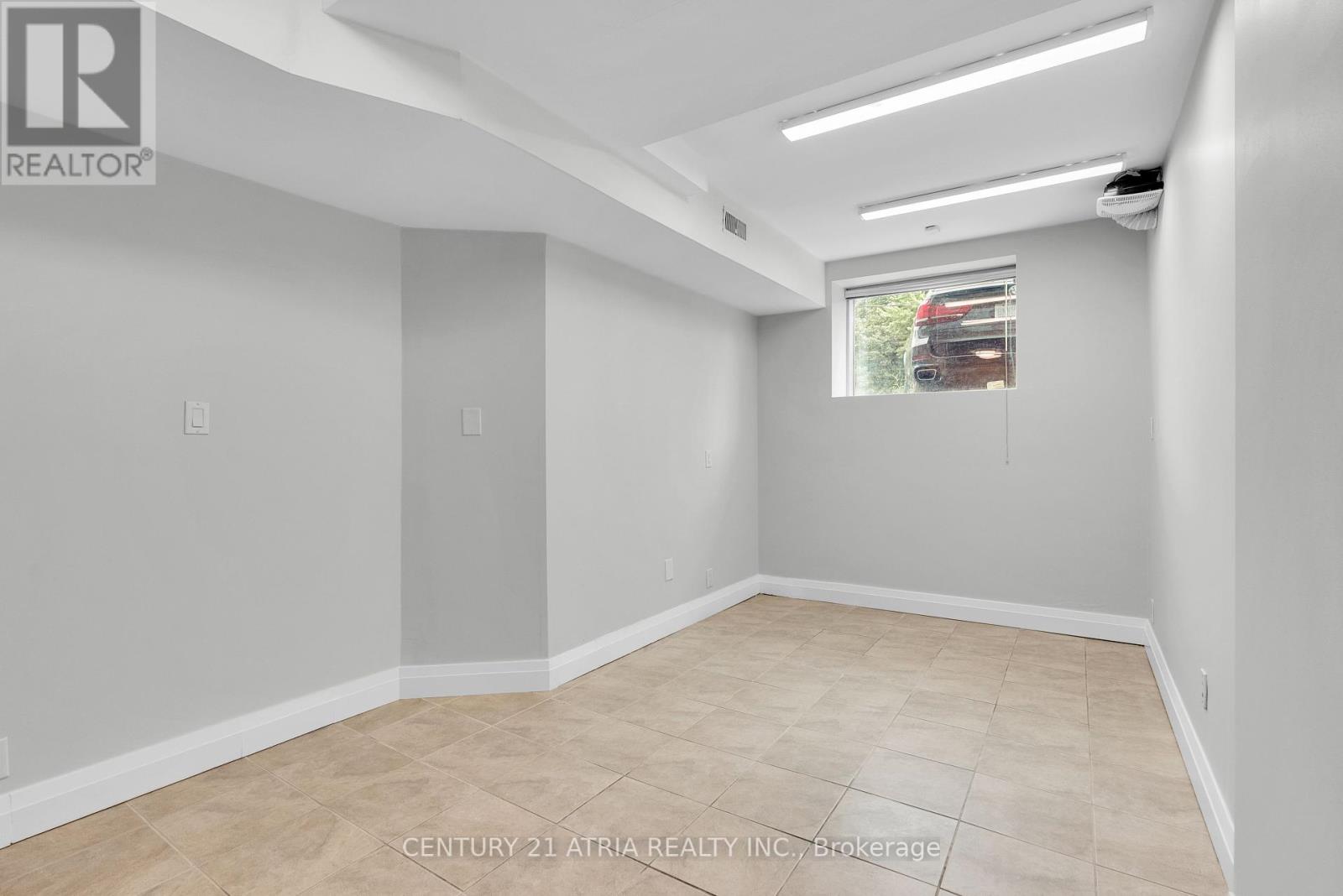 101 - 1590 Yonge Street, Toronto, Ontario  M4T 1Z8 - Photo 14 - C12228498