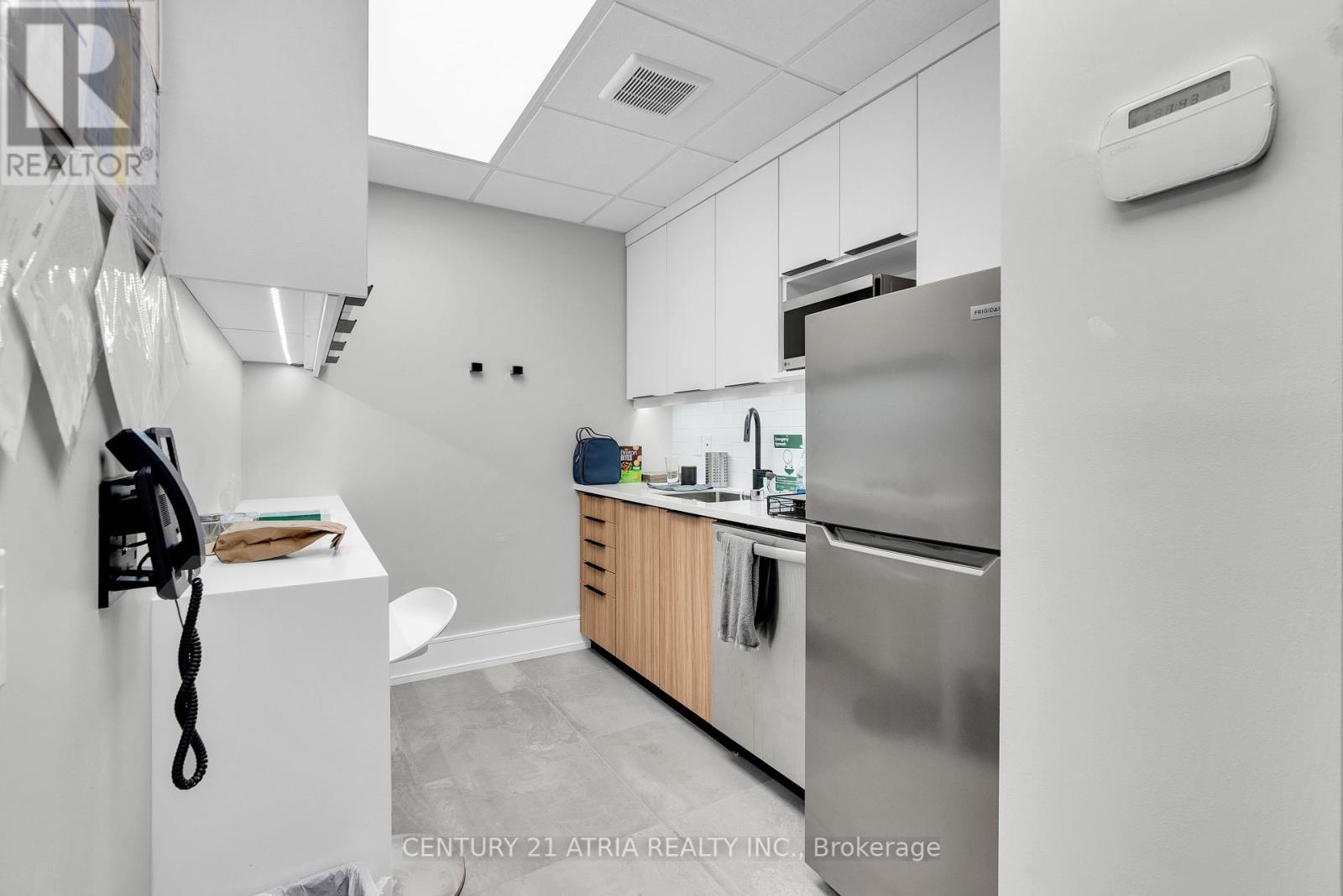 101 - 1590 Yonge Street, Toronto, Ontario  M4T 1Z8 - Photo 5 - C12228498
