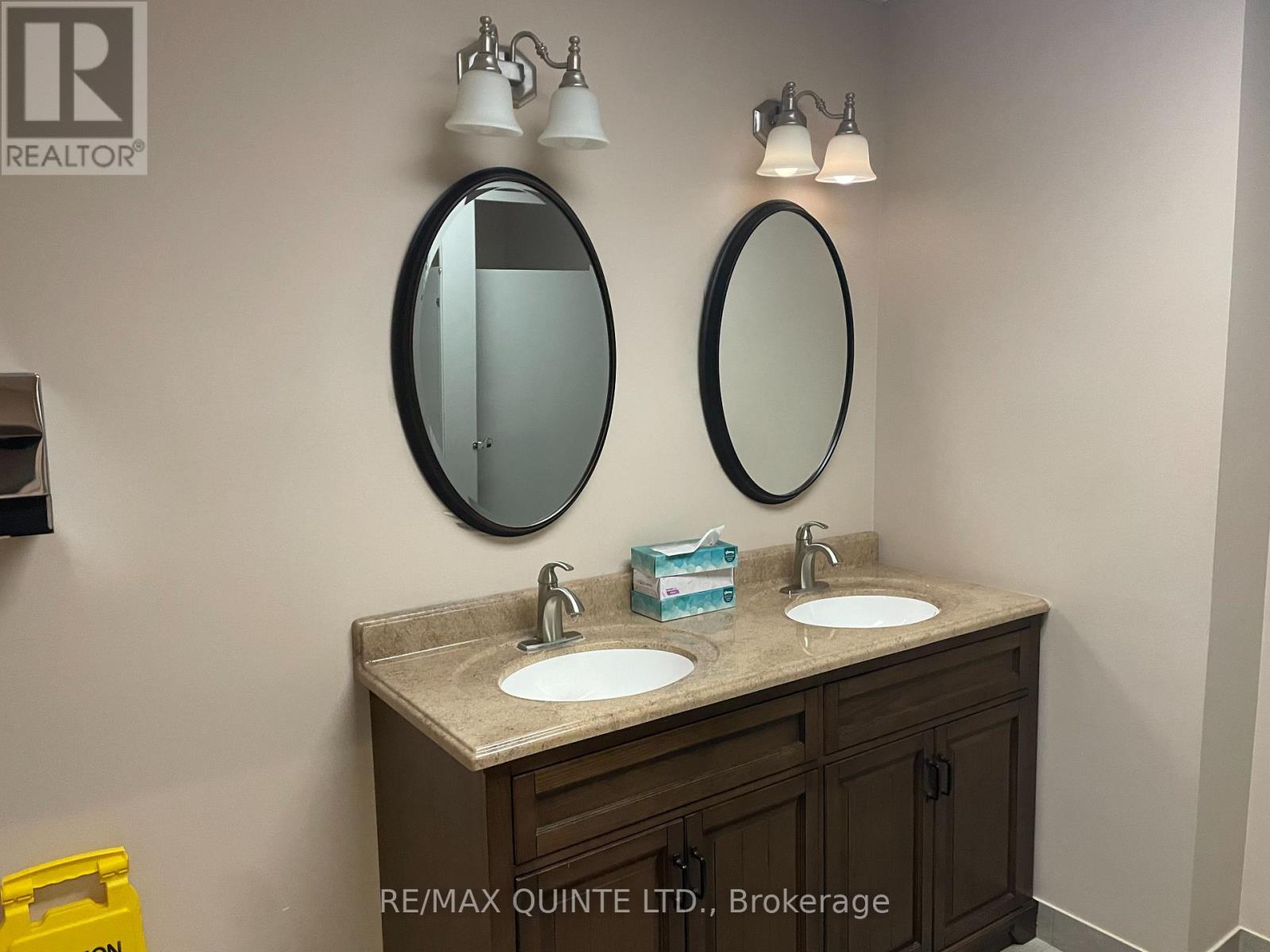 204 - 69-71 Dundas Street W, Quinte West, Ontario  K8V 3P4 - Photo 10 - X12230094