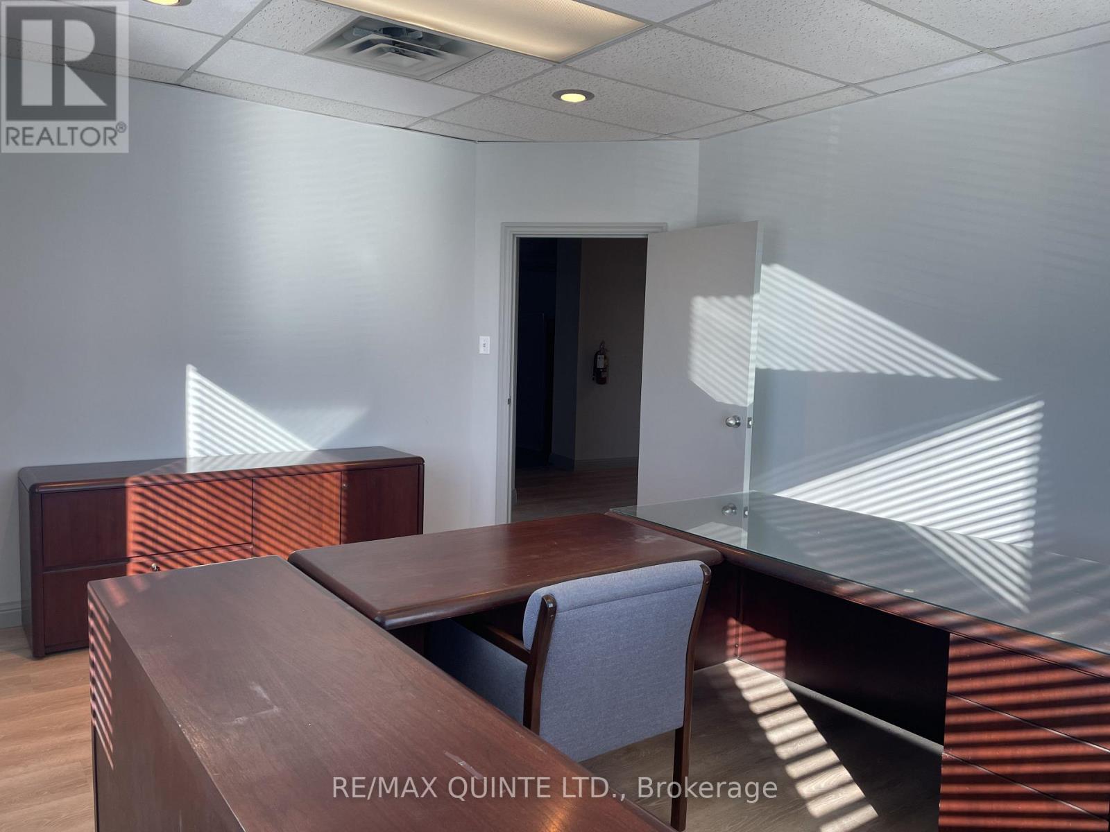 204 - 69-71 Dundas Street W, Quinte West, Ontario  K8V 3P4 - Photo 5 - X12230094