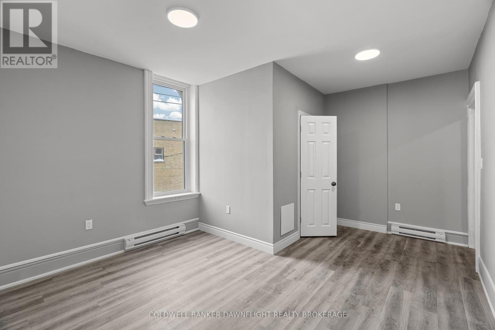 382 Main Street S, South Huron (Exeter), Ontario  N0M 1S2 - Photo 17 - X12230022